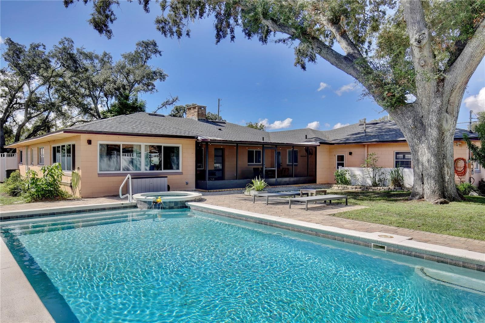 Single Family Residence at 2387 WASHINGTON RD, MOUNT DORA, photo 41 of 67