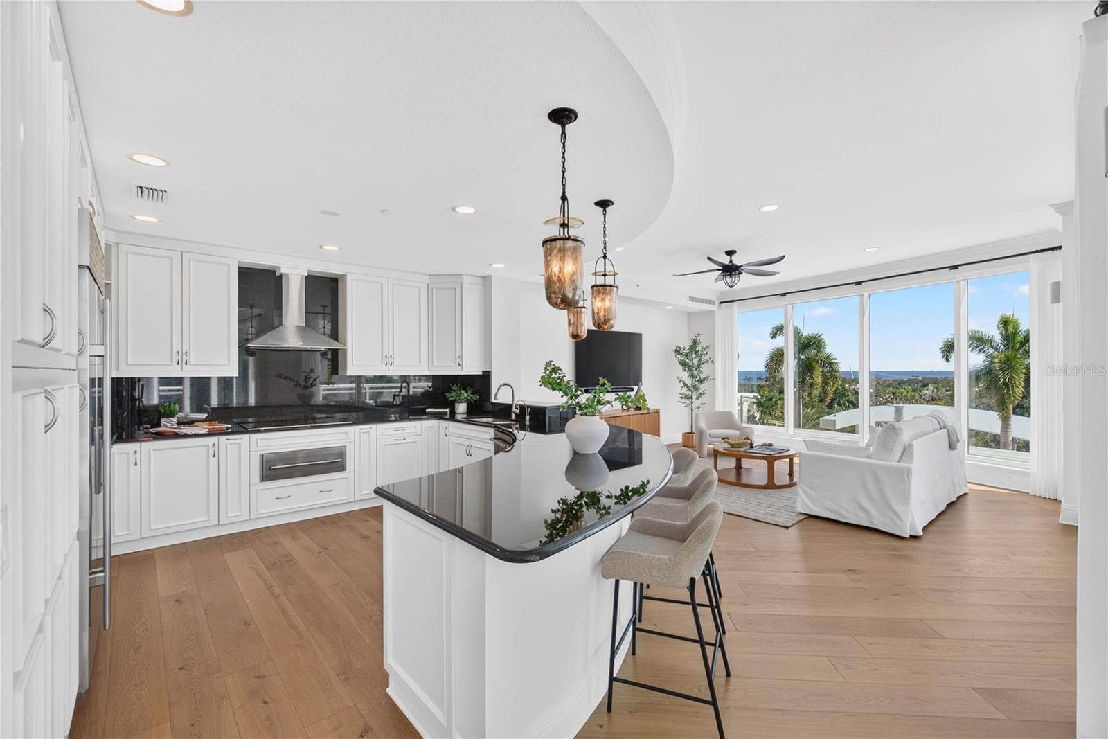 Kitchen & Family Room - 180 BEACH DR NE #502, ST PETERSBURG