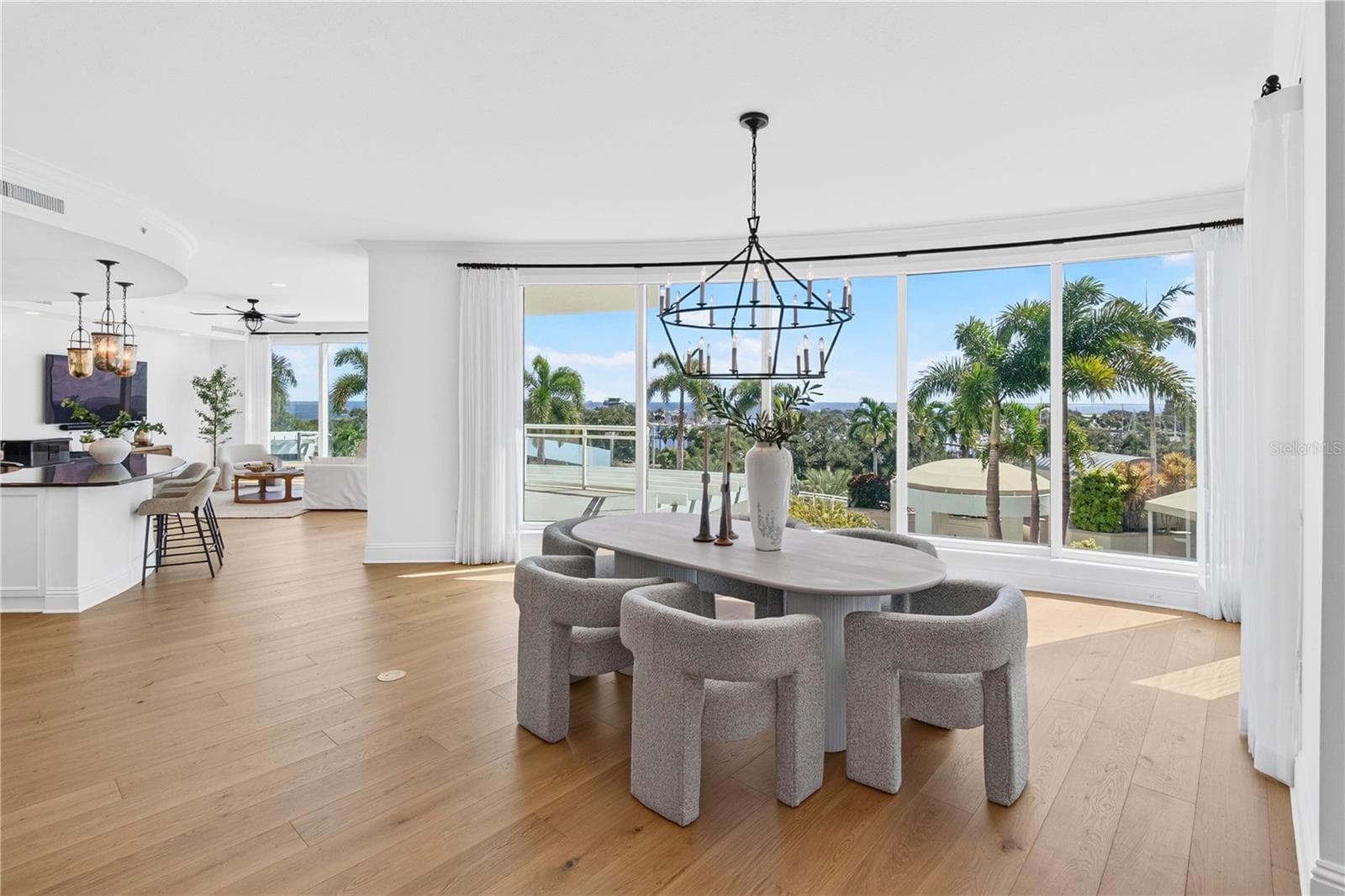 Formal Dining and Living Room - 180 BEACH DR NE #502, ST PETERSBURG