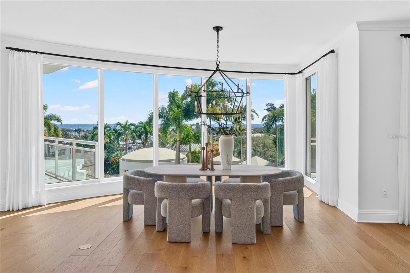 Formal Dining and Living Room - 180 BEACH DR NE #502, ST PETERSBURG