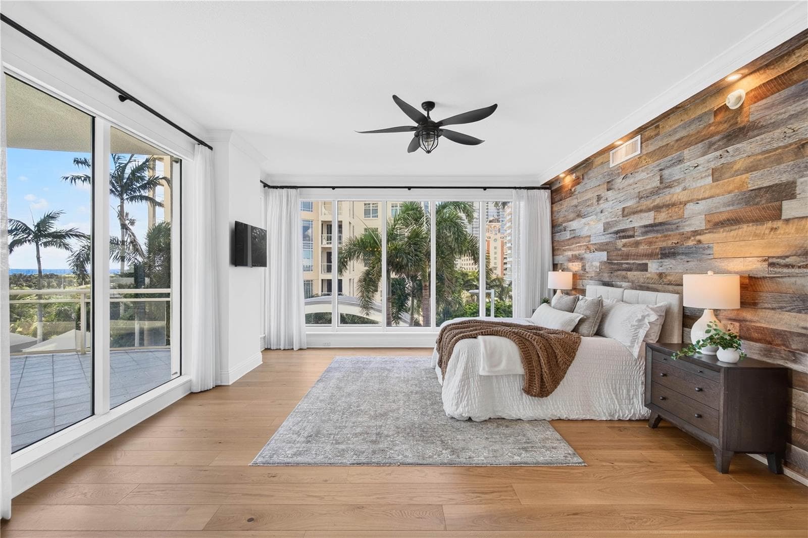 Primary Suite - 180 BEACH DR NE #502, ST PETERSBURG