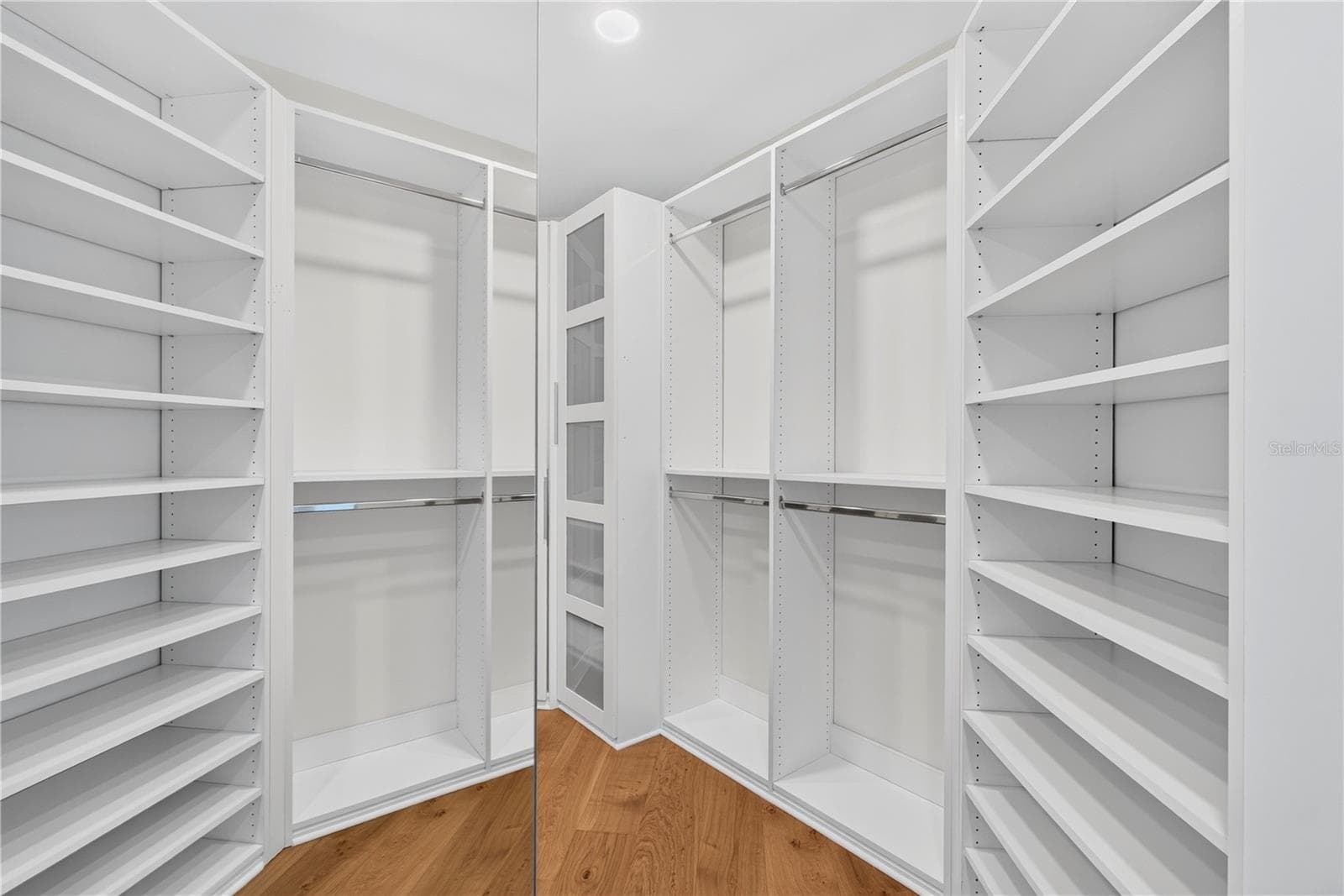 Primary Walk-In Closet - 180 BEACH DR NE #502, ST PETERSBURG