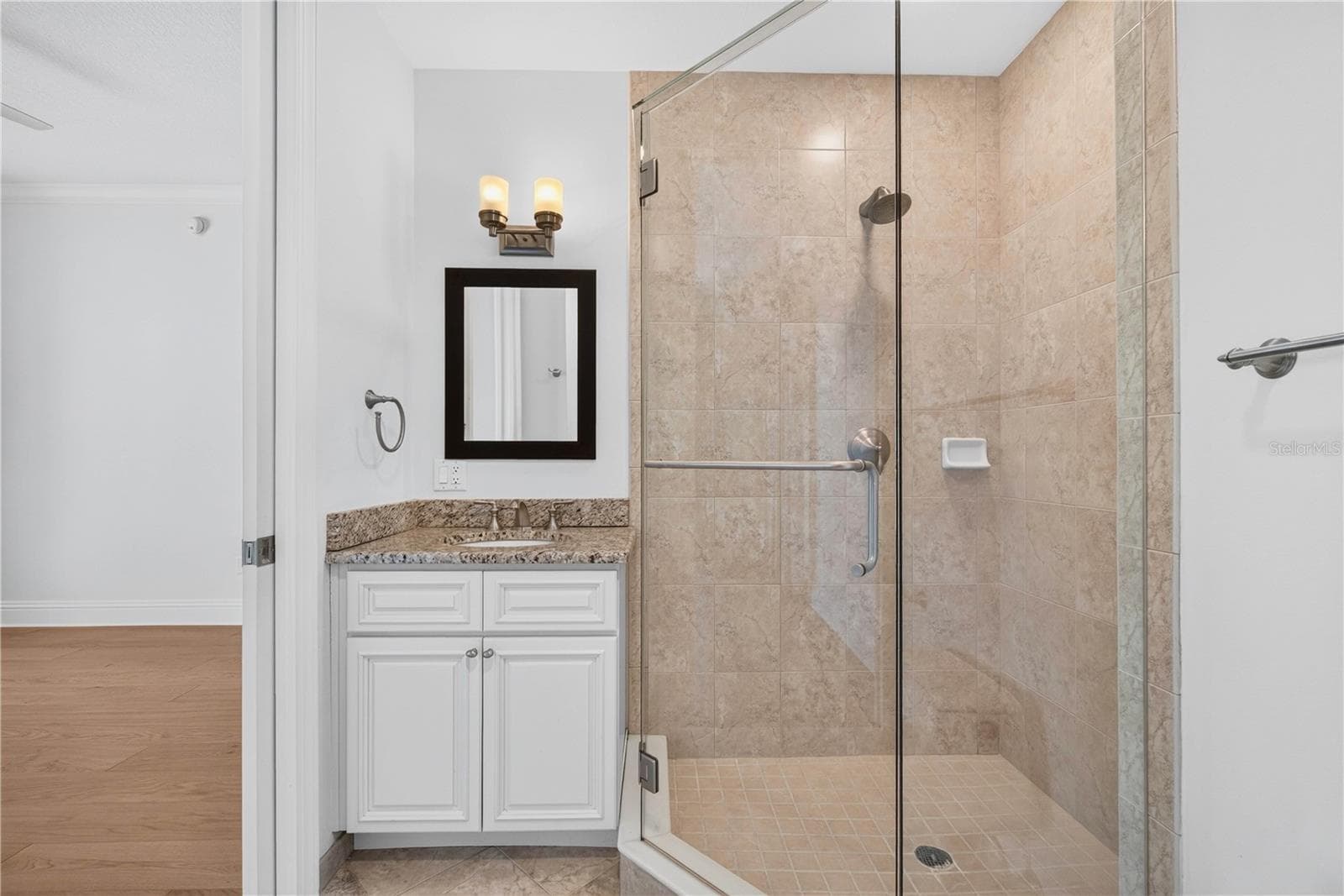 Guest Suite 1 Bath - 180 BEACH DR NE #502, ST PETERSBURG