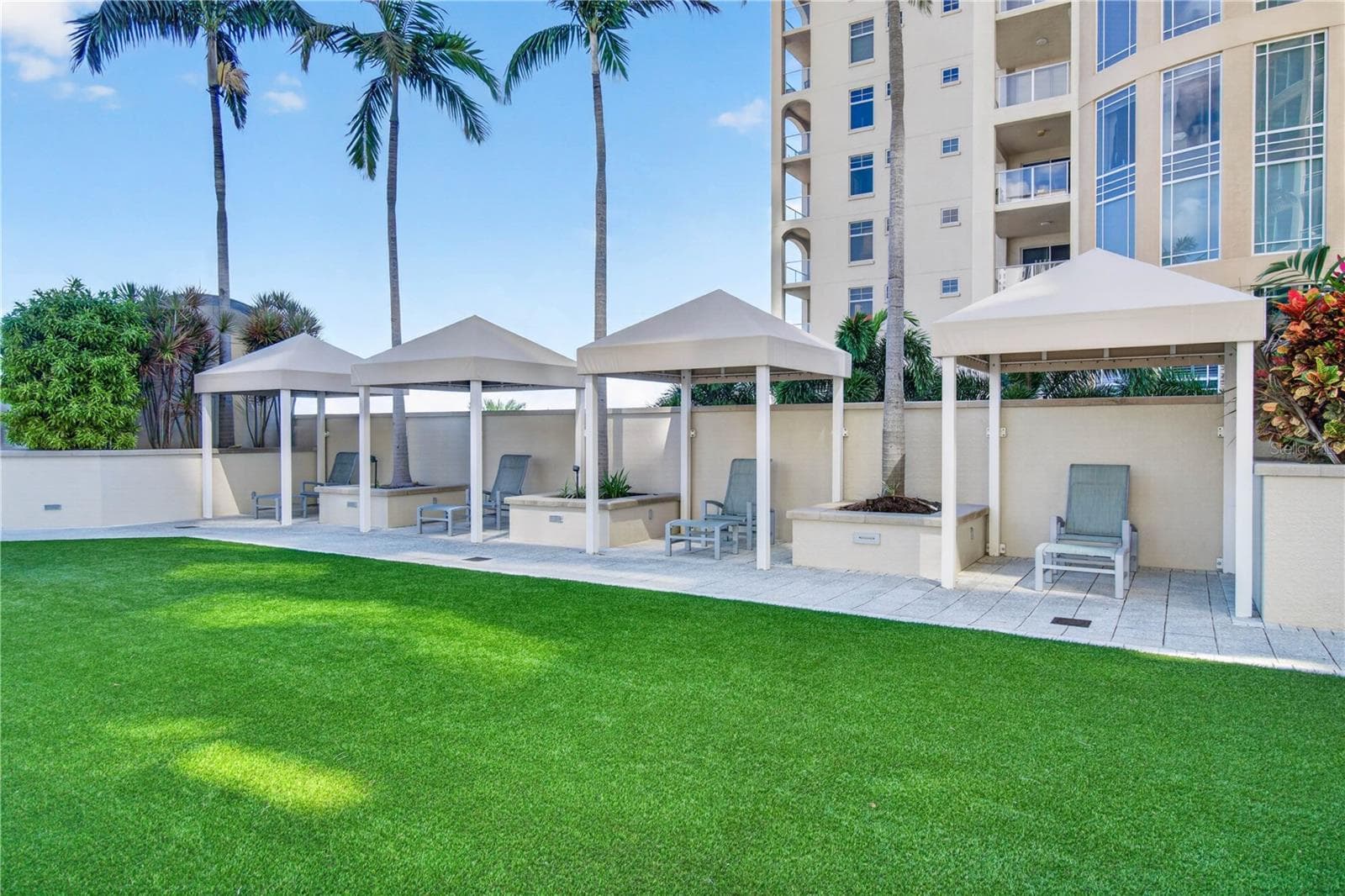 Resort-Caliber Pool Terrace - 180 BEACH DR NE #502, ST PETERSBURG