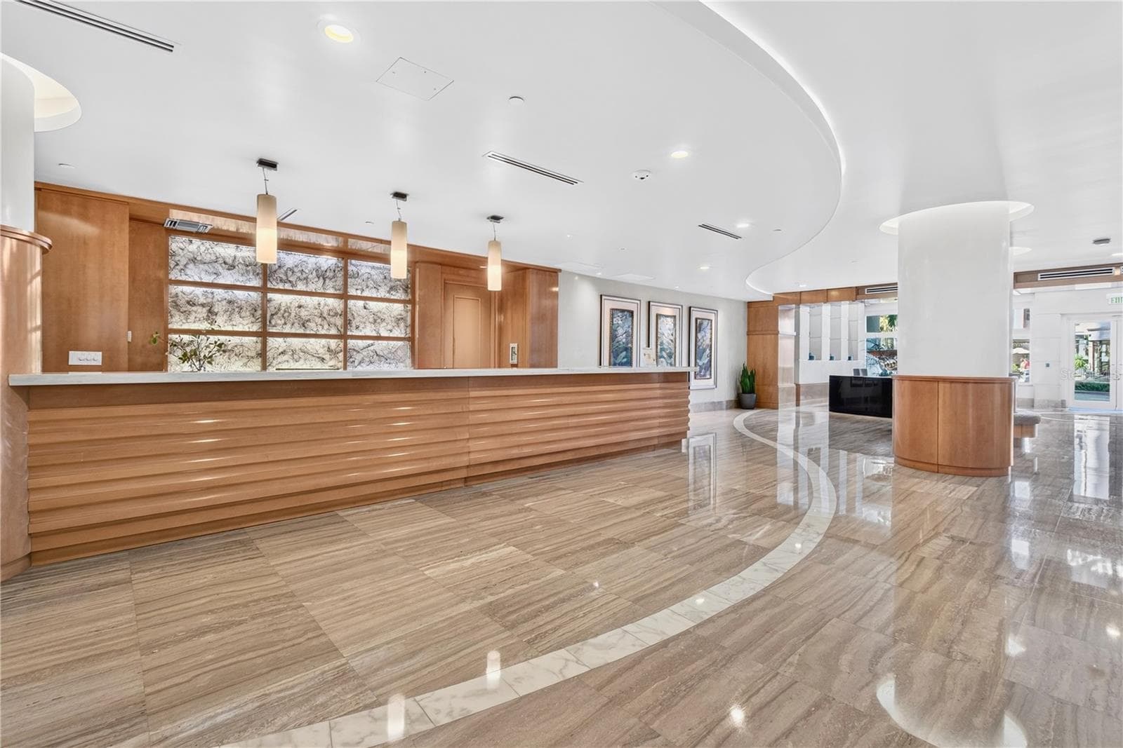 Ovation Formal Lobby - 180 BEACH DR NE #502, ST PETERSBURG
