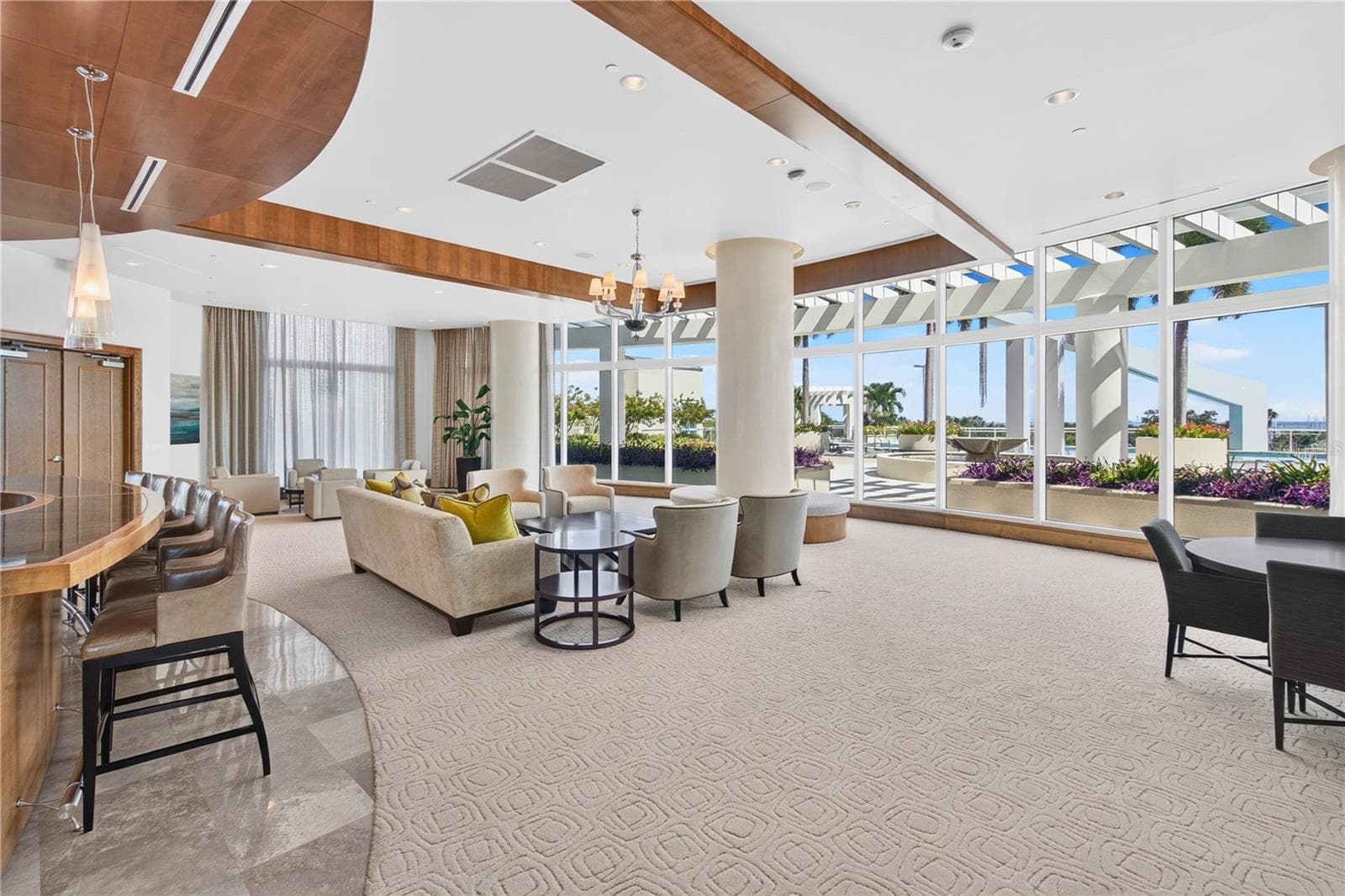 Community Entertaining Room with Bar & Catering Kitchen - 180 BEACH DR NE #502, ST PETERSBURG