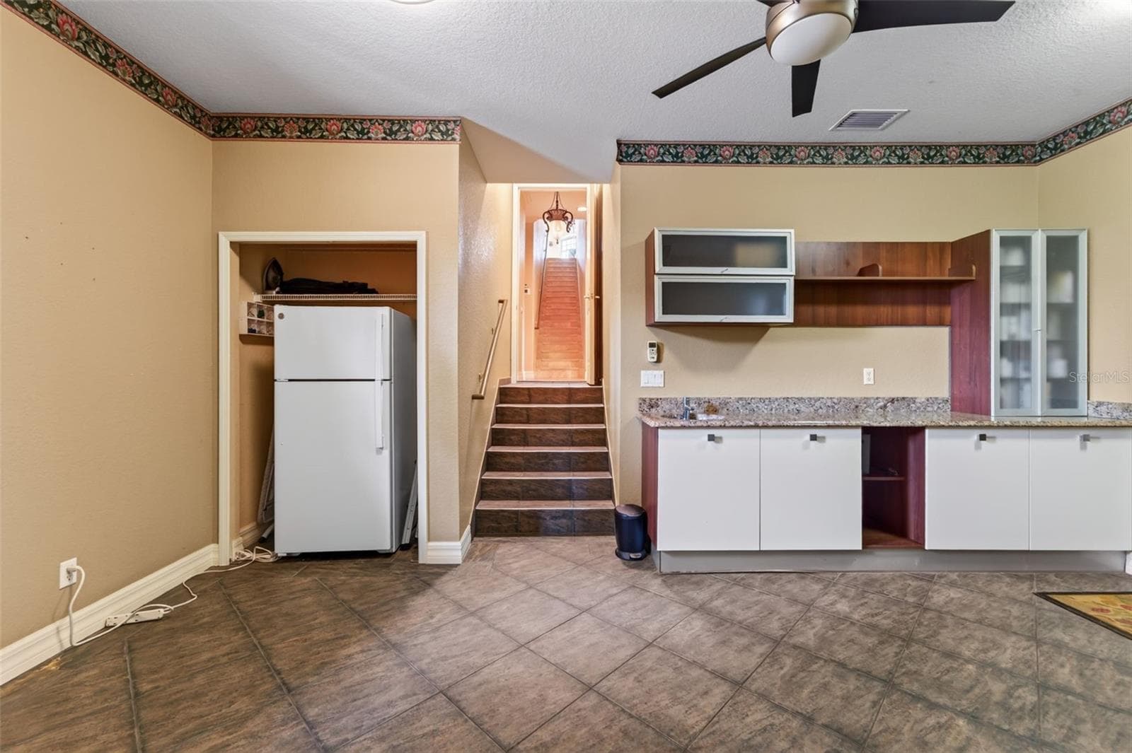 Single Family Residence at 316 W BAY DR, VENICE, photo 89 of 100