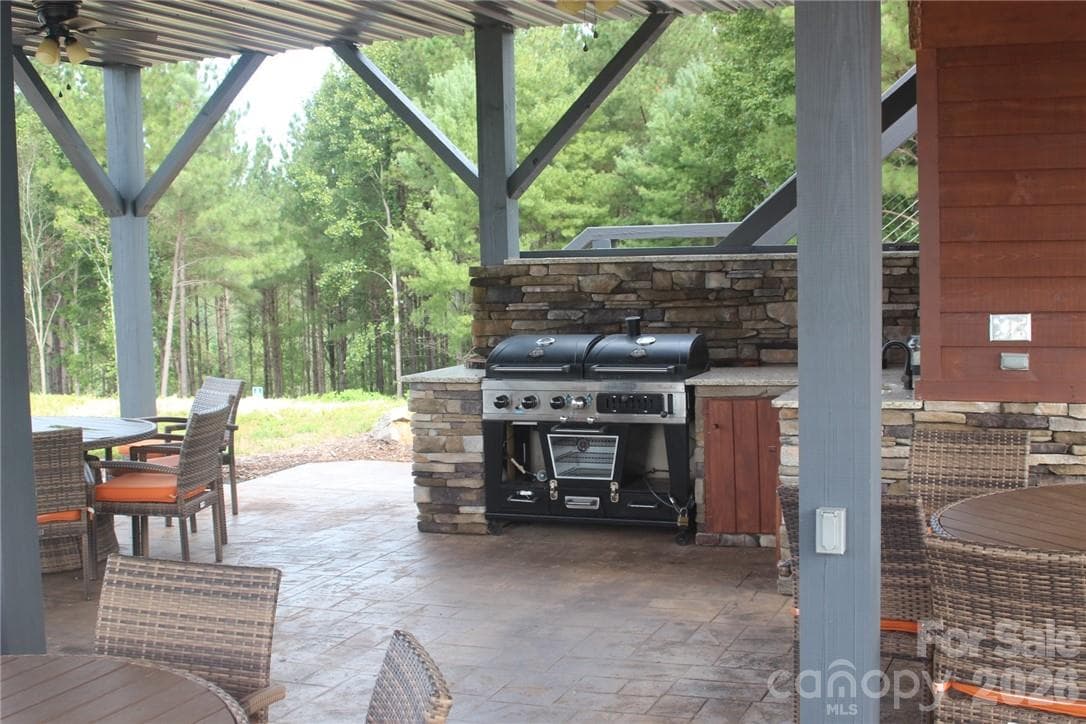 Overlook pavillion - 524 E Settings Boulevard NW, Valdese