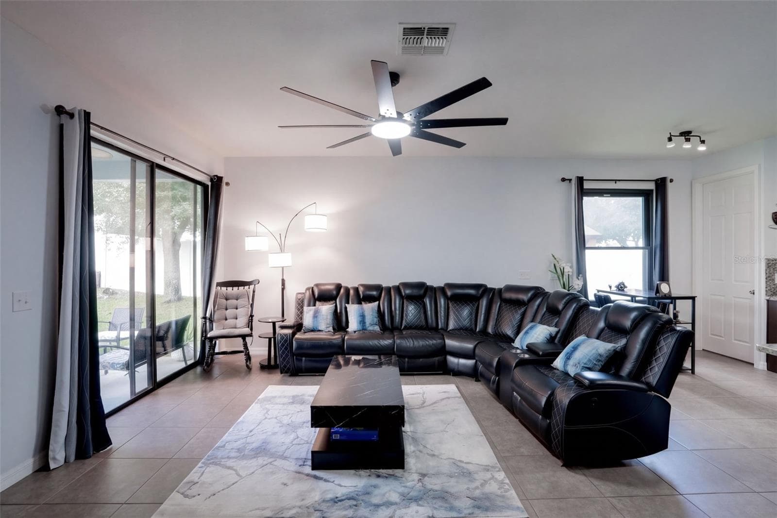 Single Family Residence at 1773 WATERSIDE OAKS DR, ORANGE CITY, photo 11 of 49