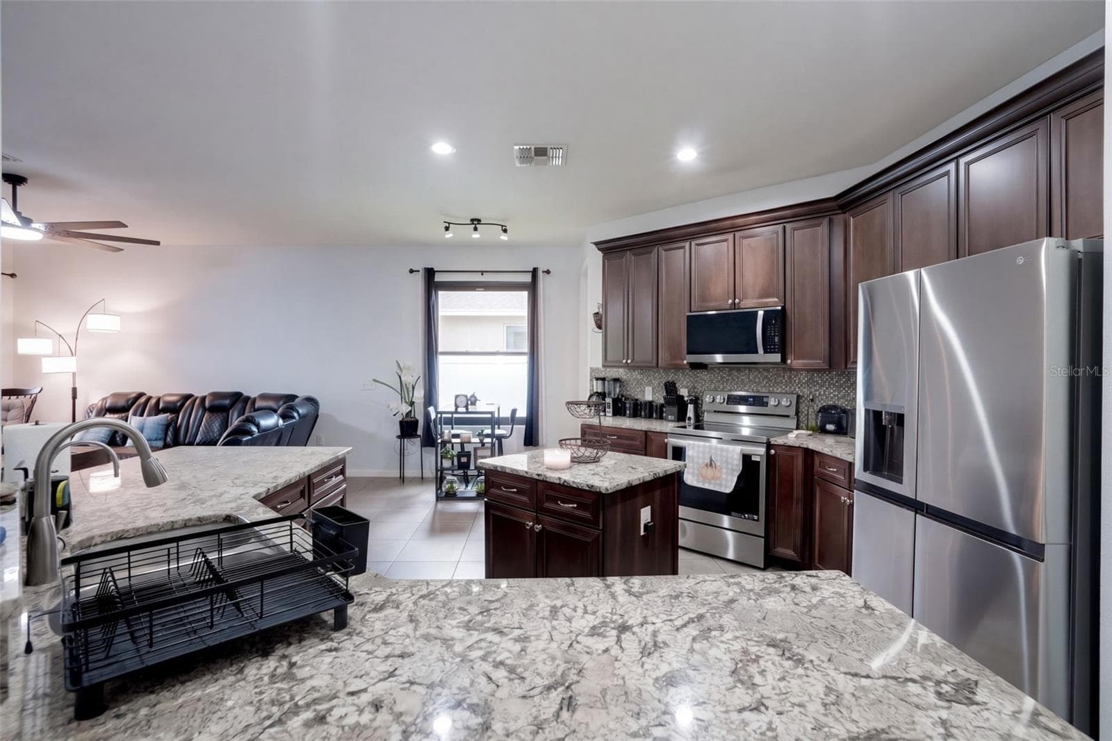 Single Family Residence at 1773 WATERSIDE OAKS DR, ORANGE CITY, photo 16 of 49