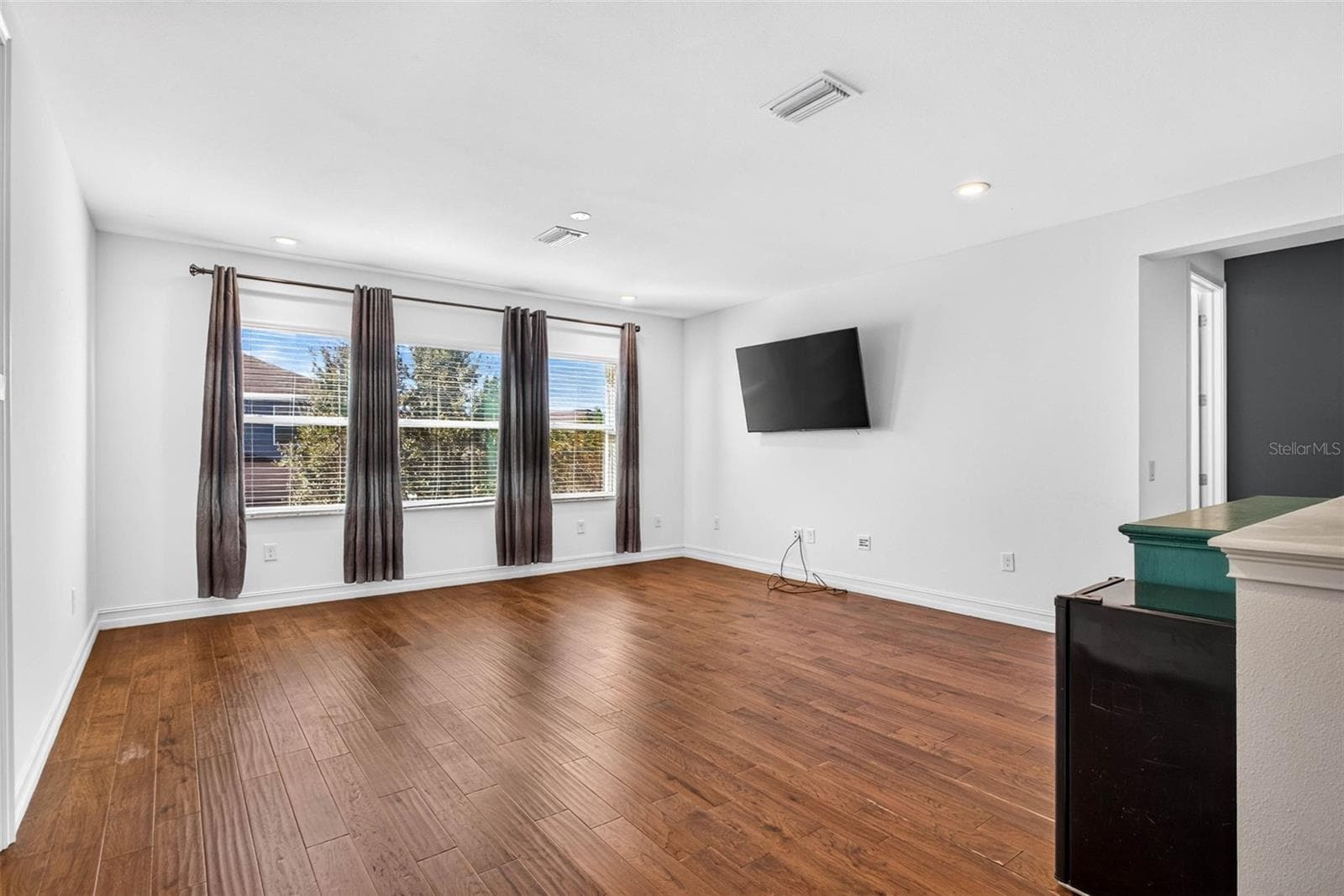 Loft has upgraded flooring and throughout the 2nd floor. - 33455 AZALEA RIDGE DR, WESLEY CHAPEL
