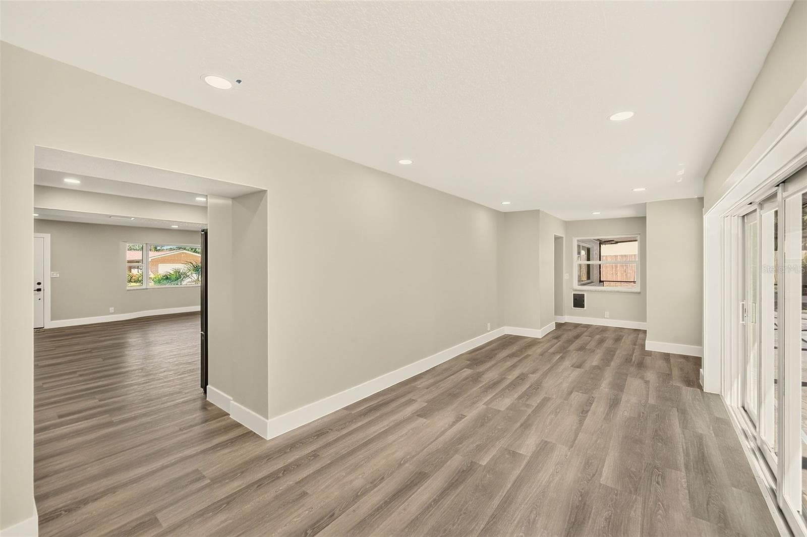 Single Family Residence at 1595 OAK LN, CLEARWATER, photo 19 of 64