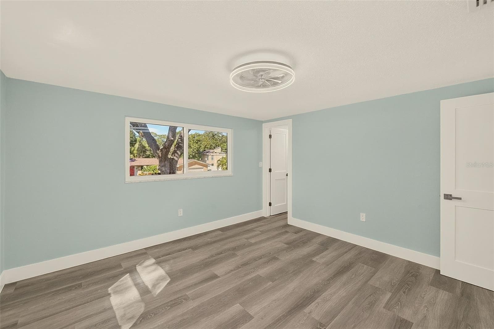 Single Family Residence at 1595 OAK LN, CLEARWATER, photo 33 of 64