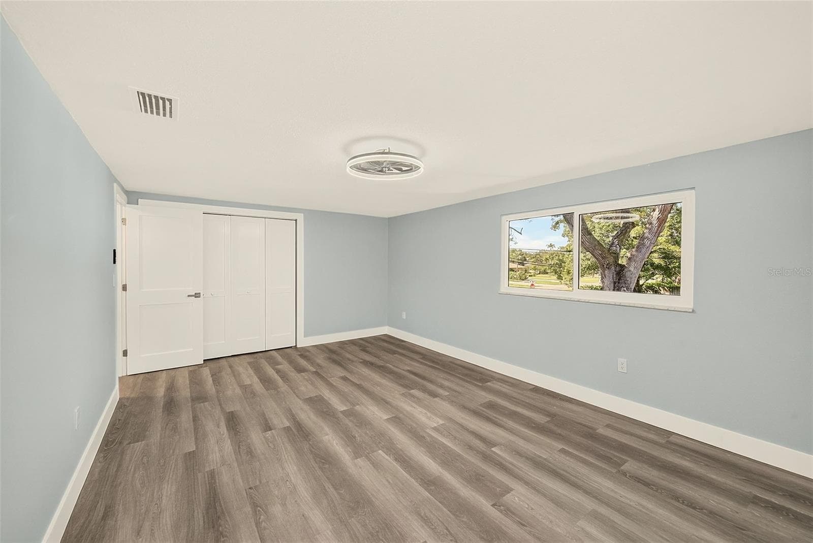 Single Family Residence at 1595 OAK LN, CLEARWATER, photo 38 of 64