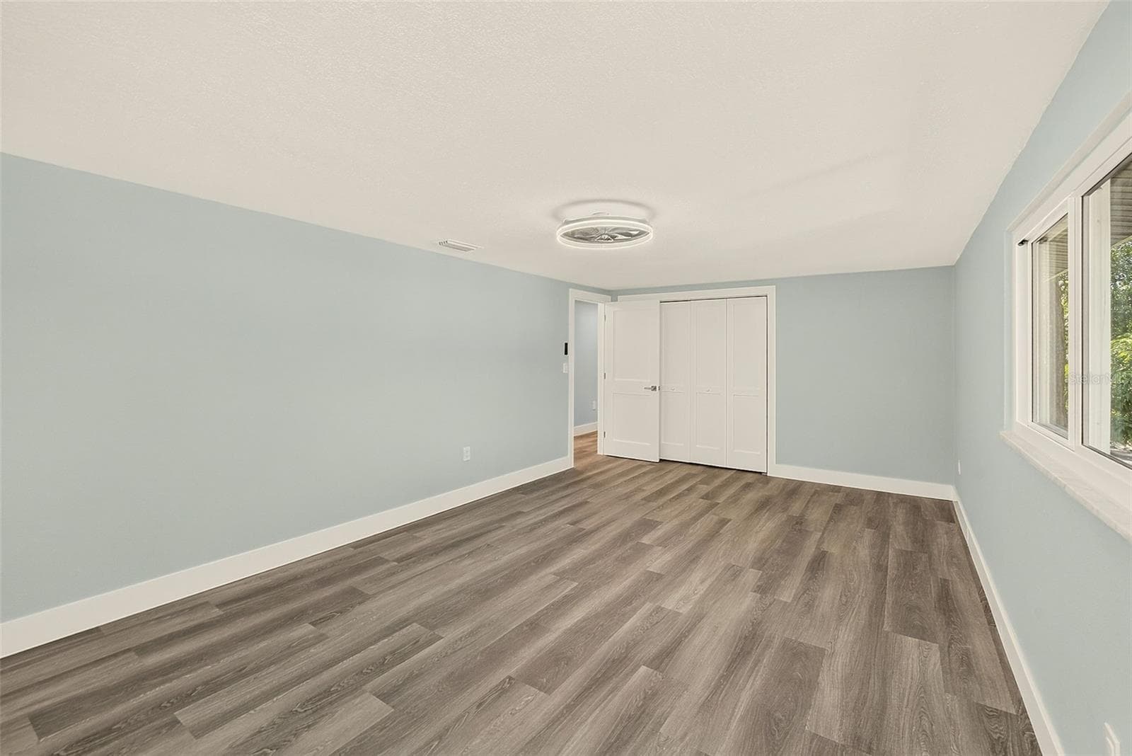 Single Family Residence at 1595 OAK LN, CLEARWATER, photo 39 of 64