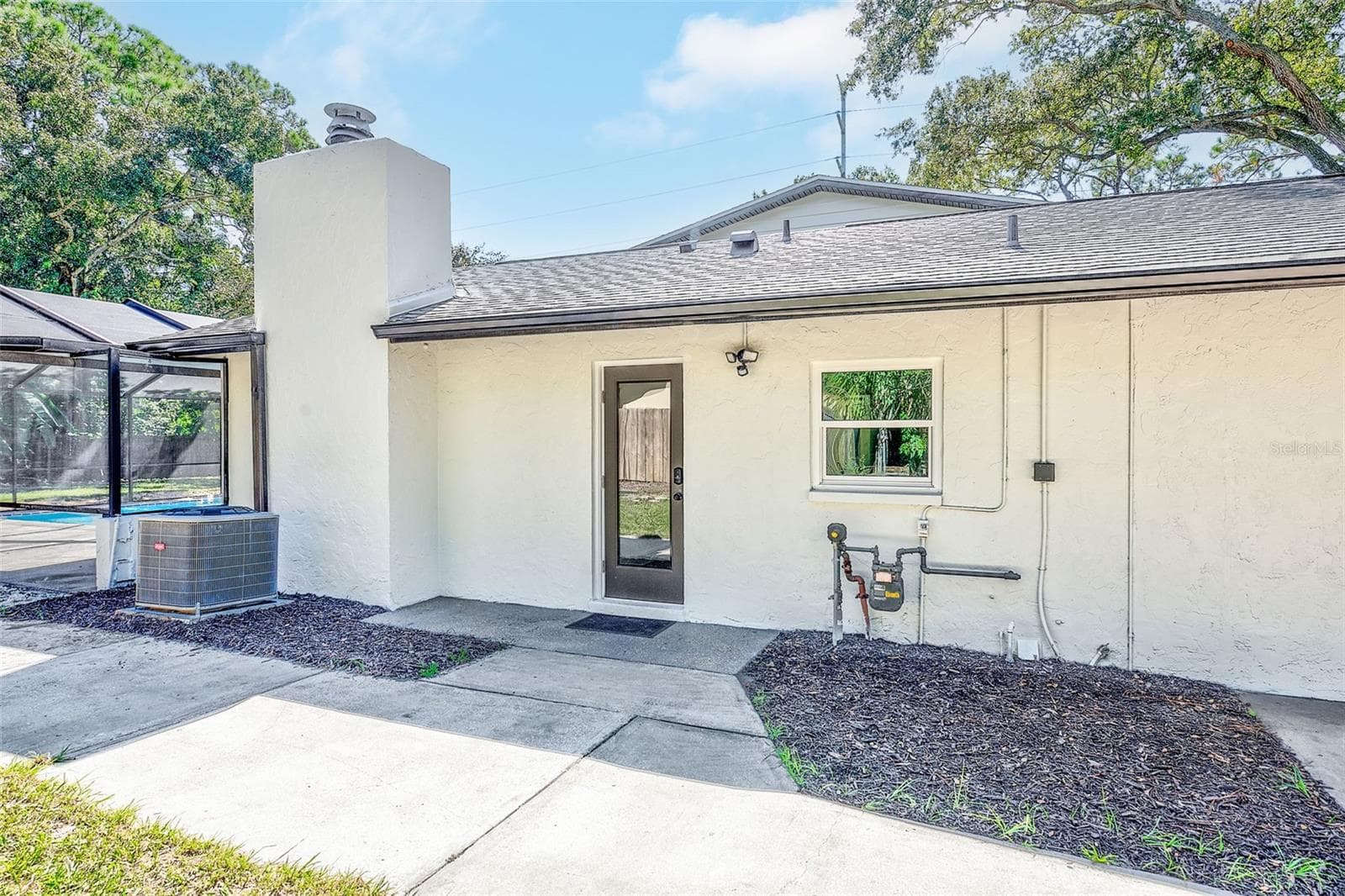 Single Family Residence at 1595 OAK LN, CLEARWATER, photo 51 of 64