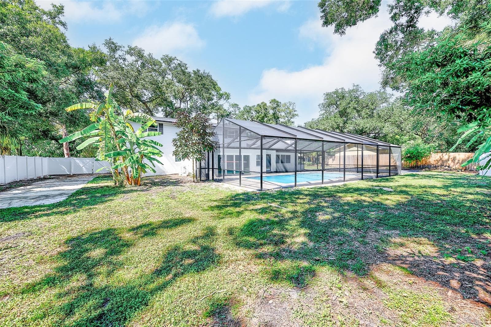Single Family Residence at 1595 OAK LN, CLEARWATER, photo 55 of 64