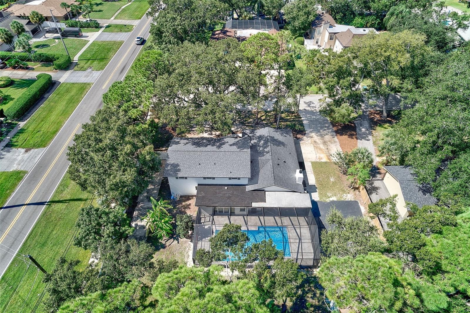 Single Family Residence at 1595 OAK LN, CLEARWATER, photo 59 of 64