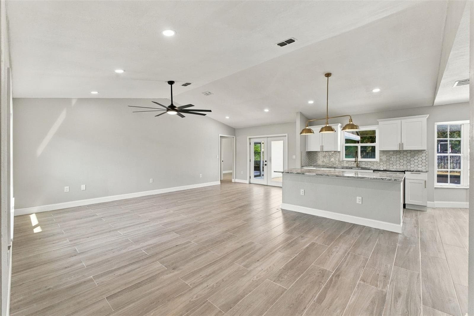 Open floor plan - 11365 RIDDLE DR, SPRING HILL
