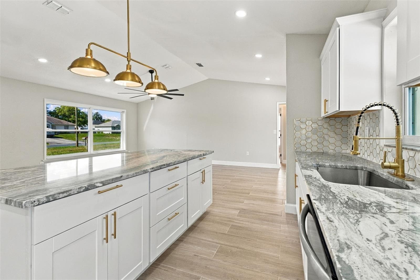 Kitchen - 11365 RIDDLE DR, SPRING HILL