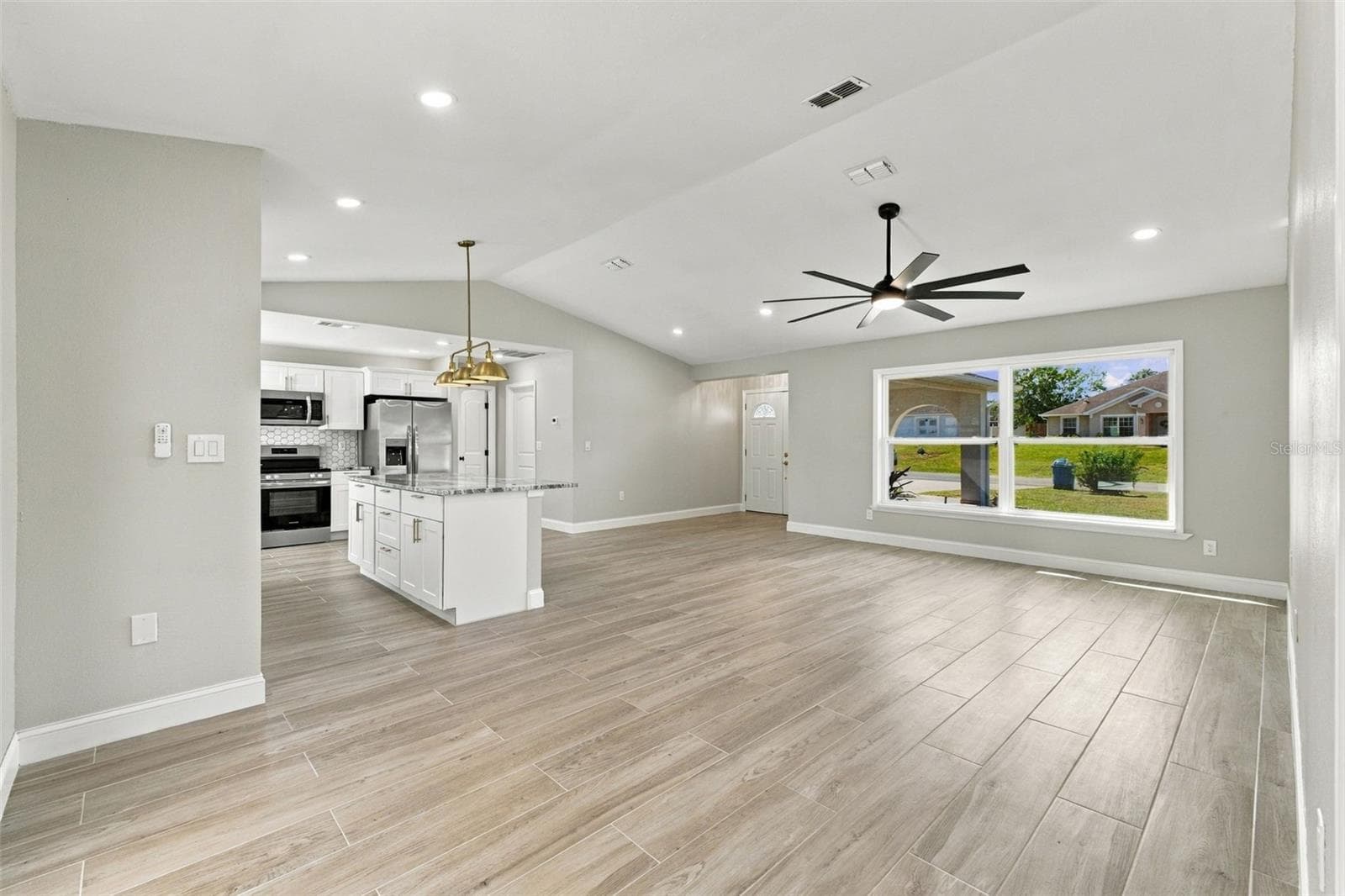 Open floor plan - 11365 RIDDLE DR, SPRING HILL