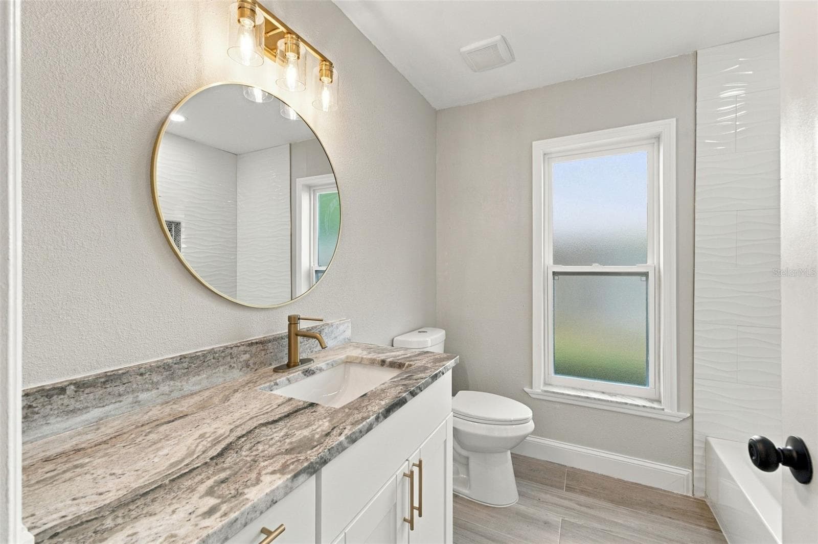Guest bathroom - 11365 RIDDLE DR, SPRING HILL