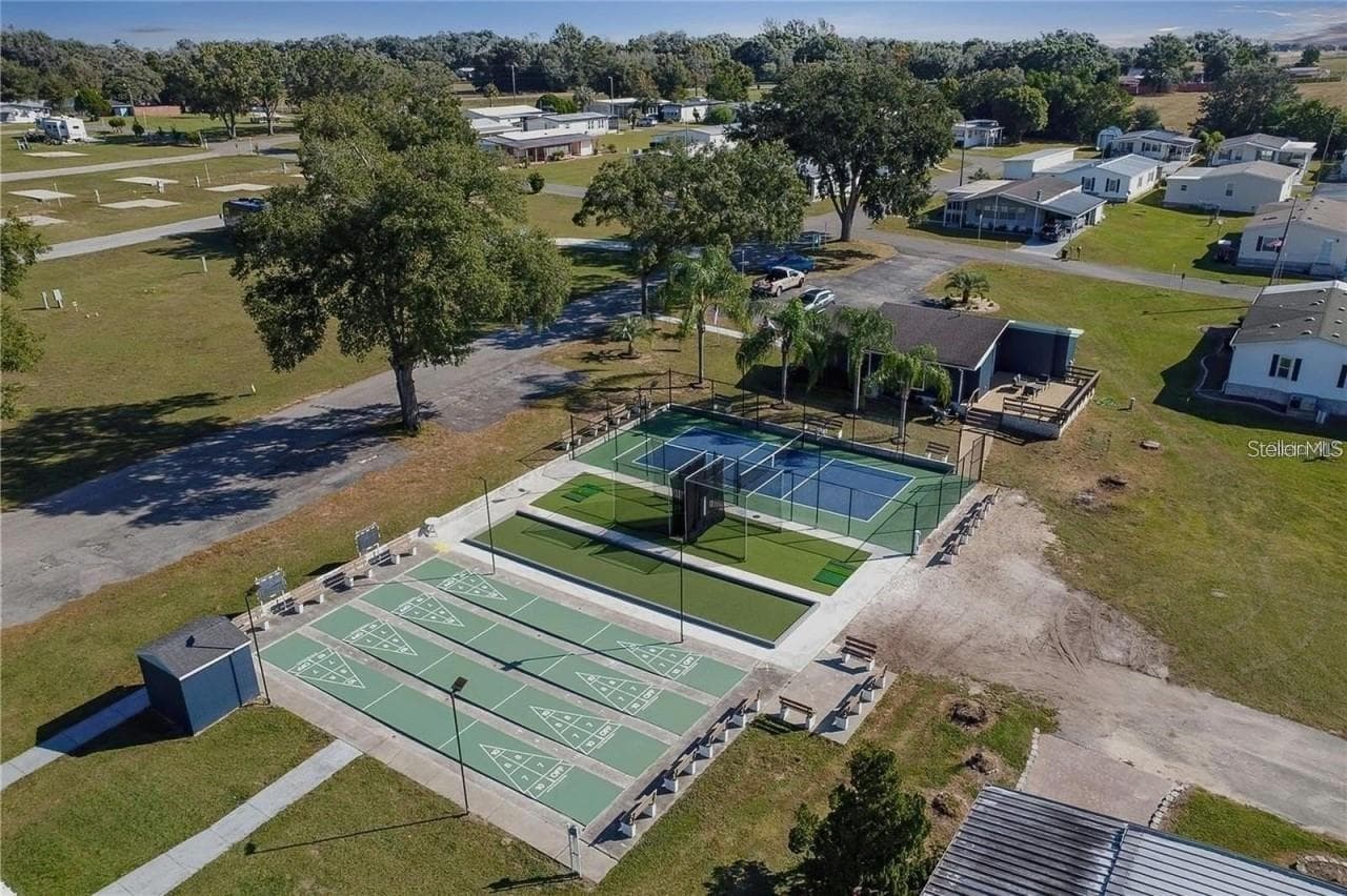Manufactured Home at 10029 HAMP DR, DADE CITY, photo 31 of 43