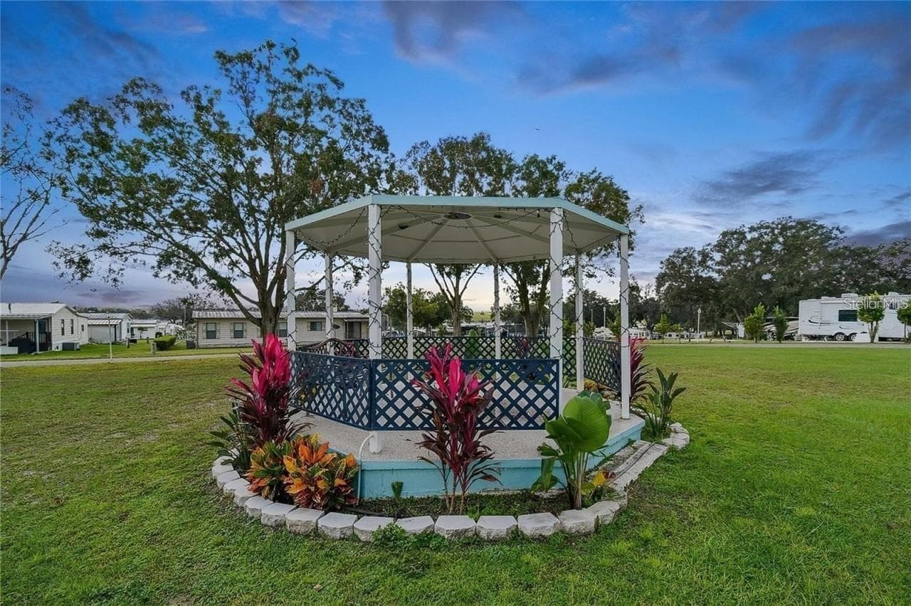Manufactured Home at 10029 HAMP DR, DADE CITY, photo 36 of 43