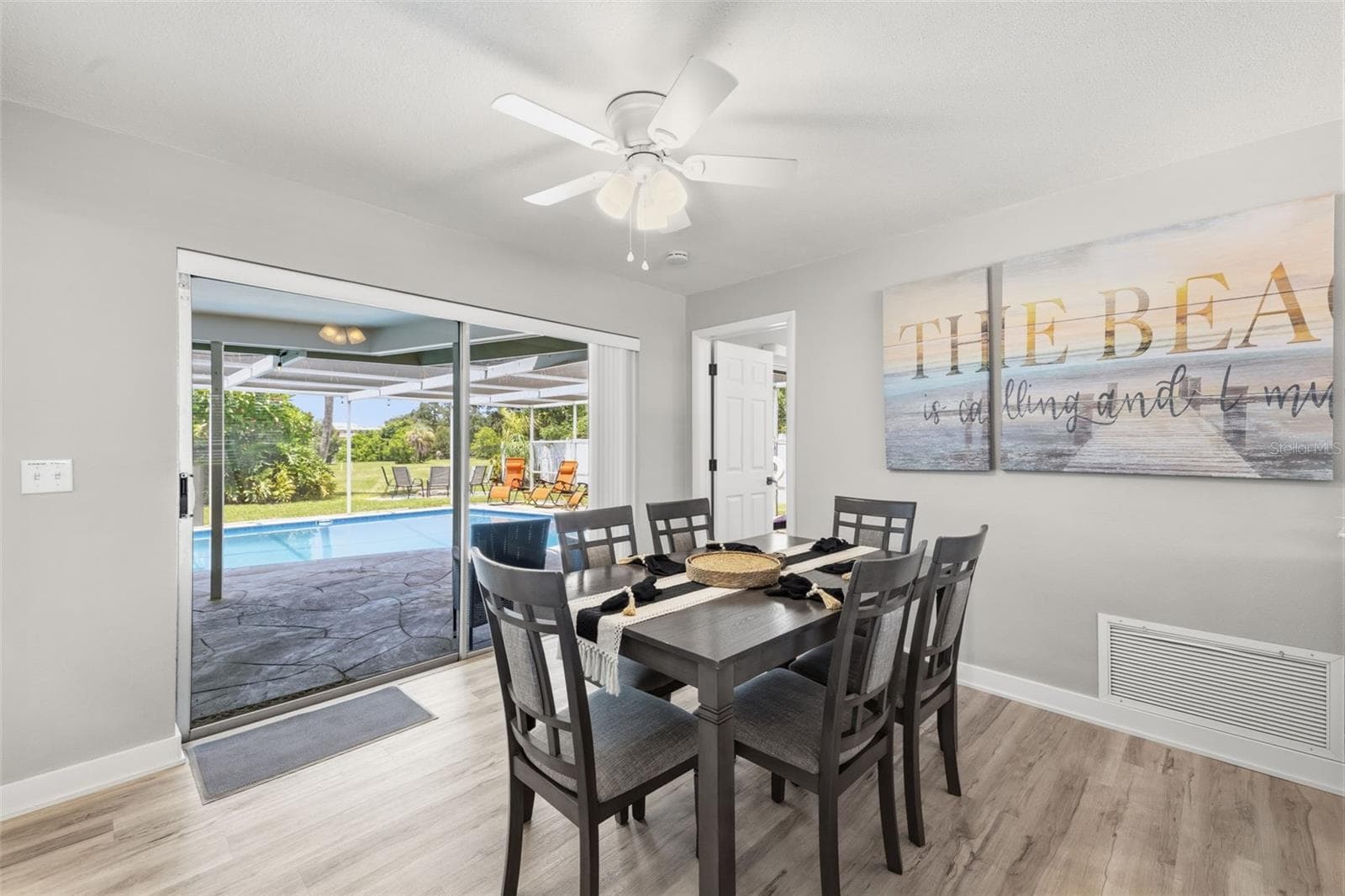 Single Family Residence at 9542 OAKHURST RD, SEMINOLE, photo 6 of 40