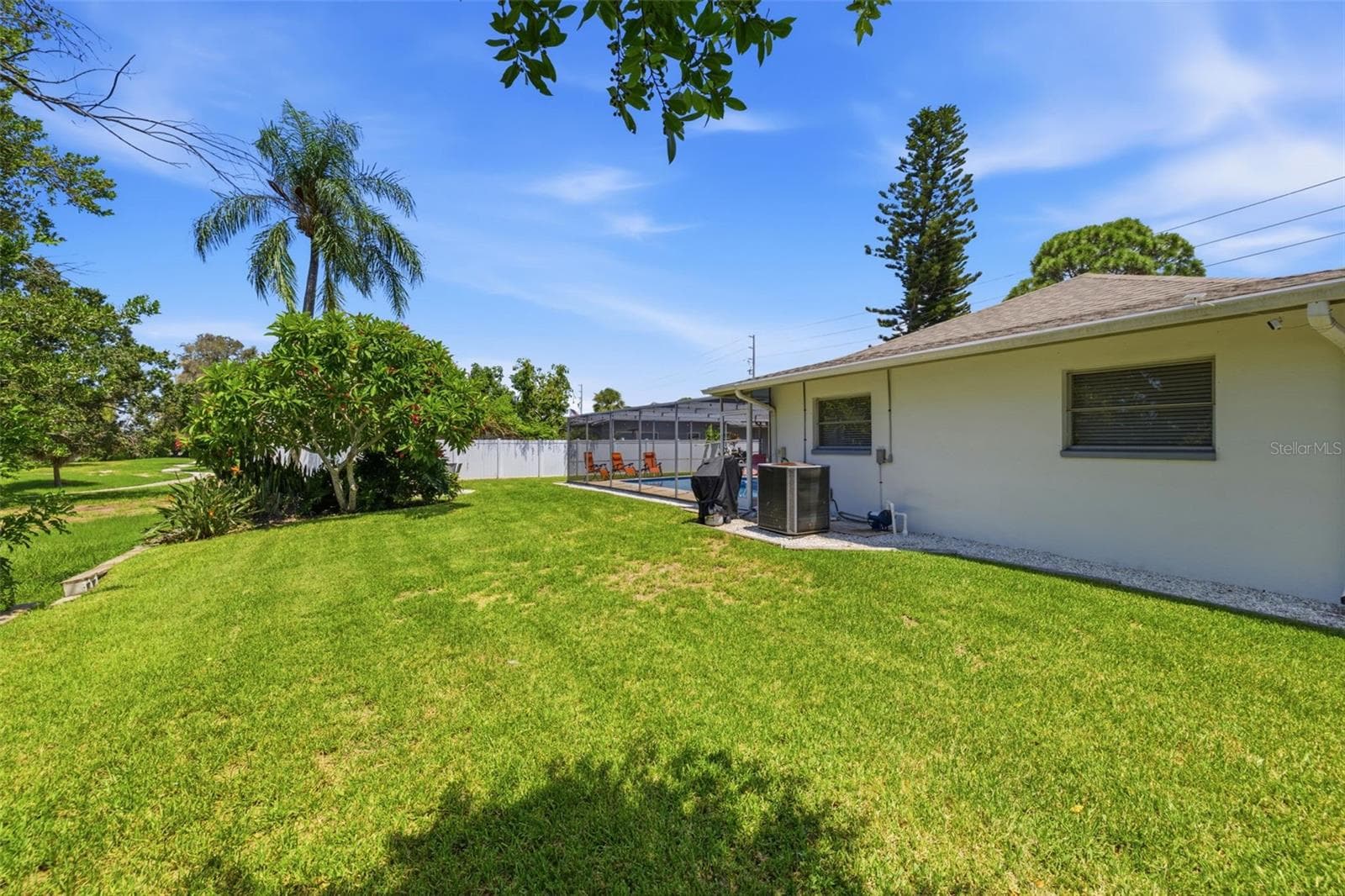 Single Family Residence at 9542 OAKHURST RD, SEMINOLE, photo 34 of 40