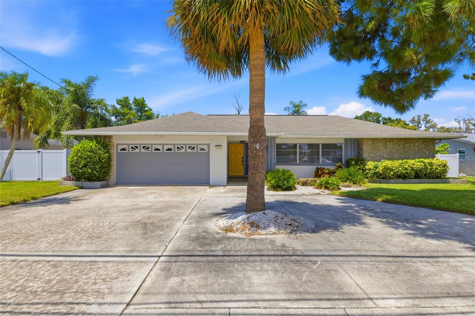 Single Family Residence at 9542 OAKHURST RD, SEMINOLE, photo 37 of 40