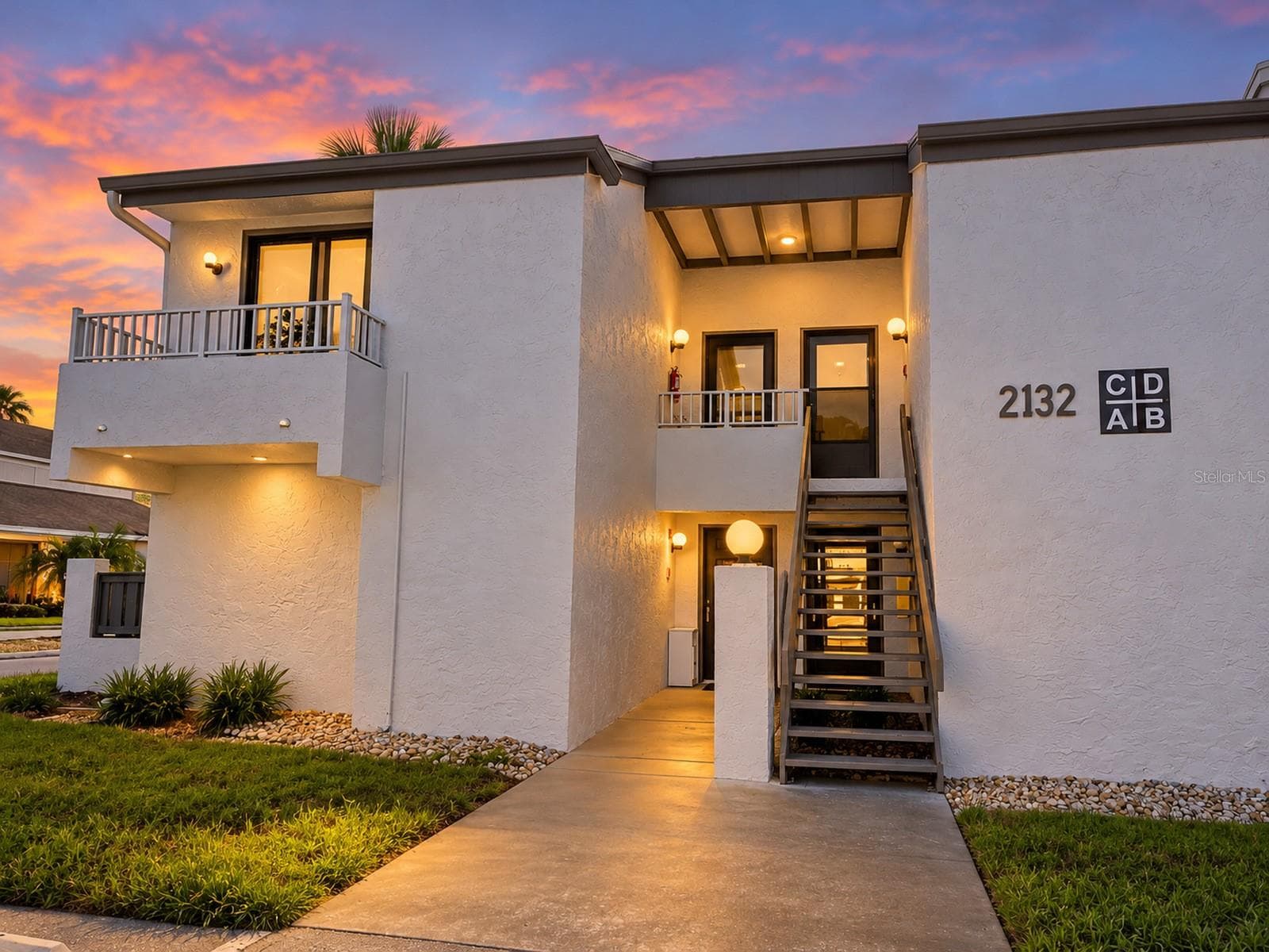 2132 LAKEWOOD CLUB DR S #8B