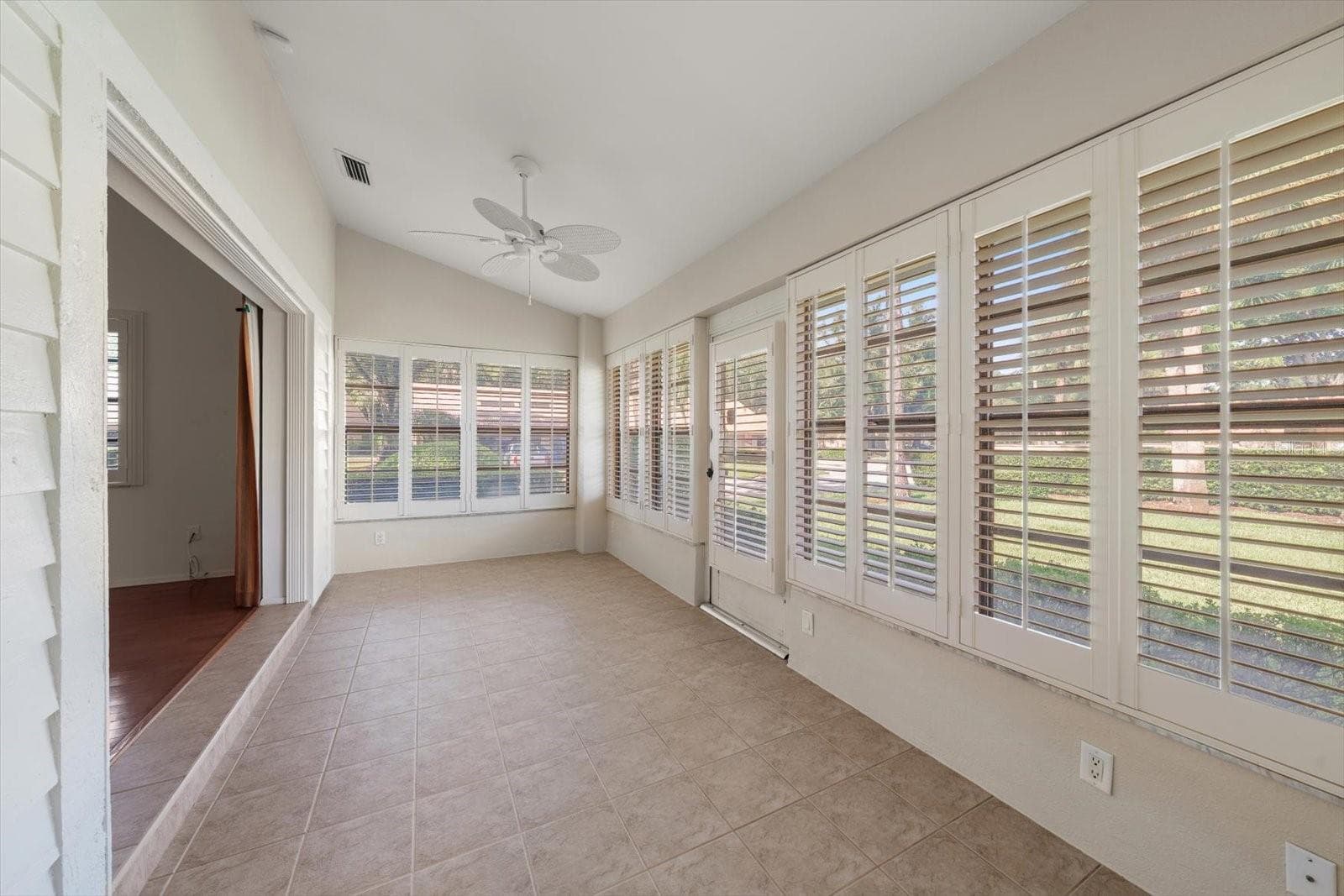 Florida room - 3160 JADEMOOR CIR, PALM HARBOR