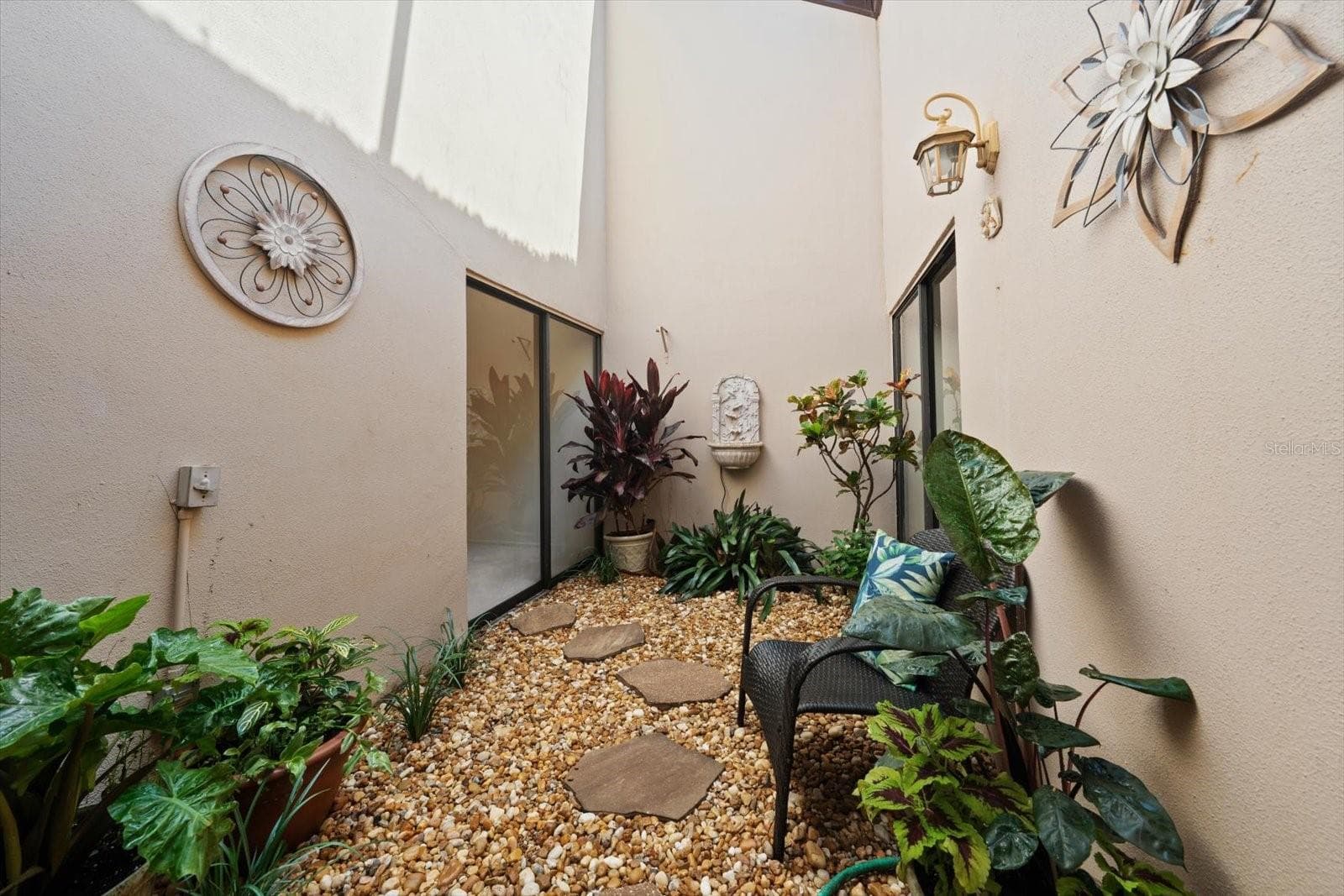 Screened in Atrium between Bedroom #2 and #3 - 3160 JADEMOOR CIR, PALM HARBOR