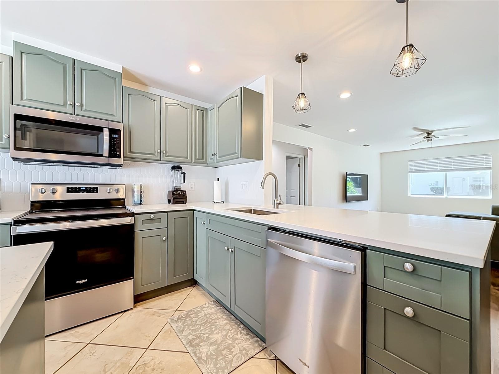 Kitchen - Living Room - 1852 SOURWOOD BLVD, DUNEDIN