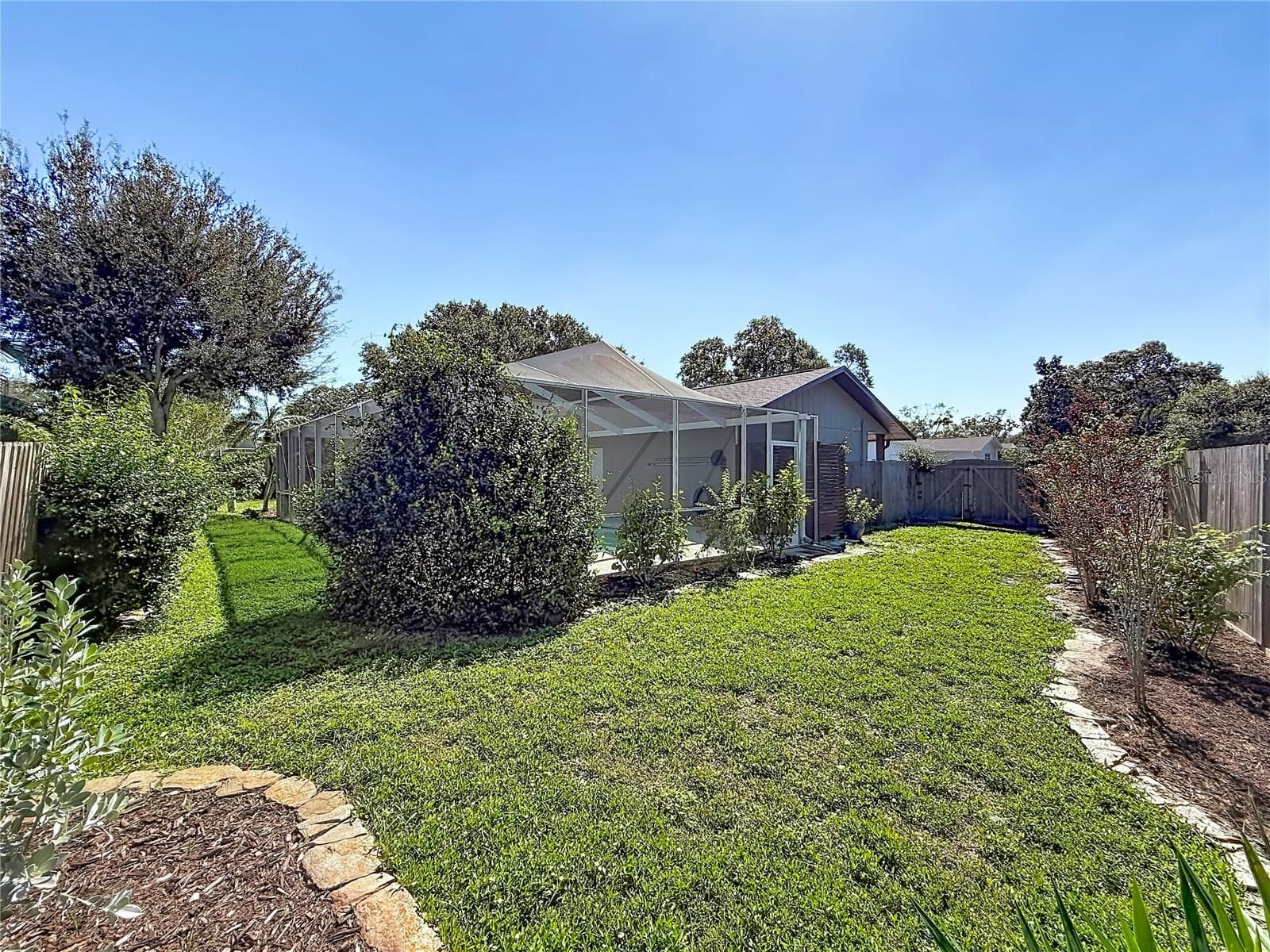 Rear Yard - 1852 SOURWOOD BLVD, DUNEDIN