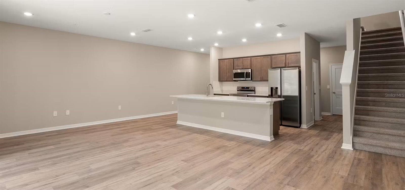 Townhouse at 48 SUNSET HAVEN LOOP, ST CLOUD, photo 6 of 8