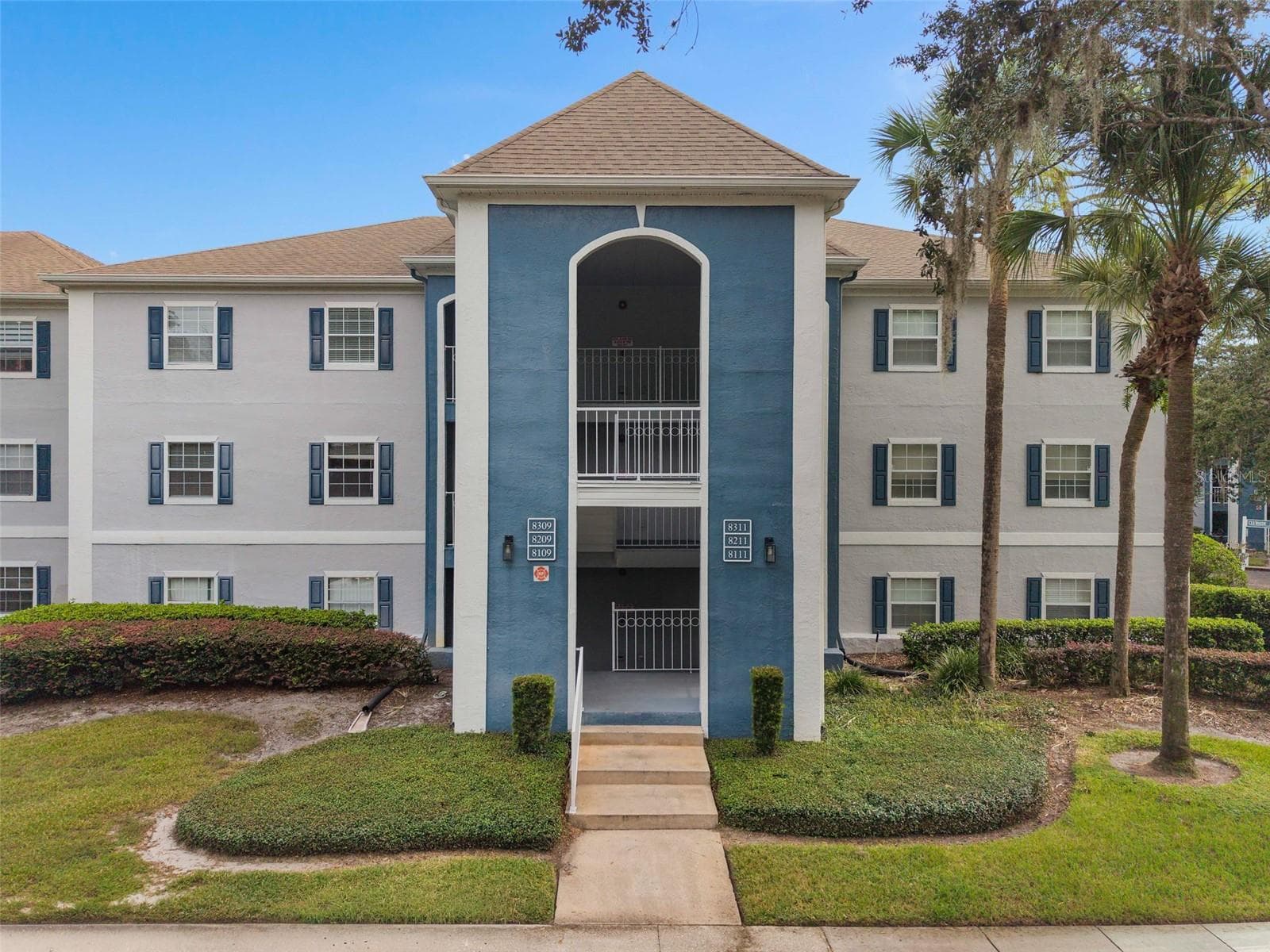 8209 OLYMPIA CT #8209