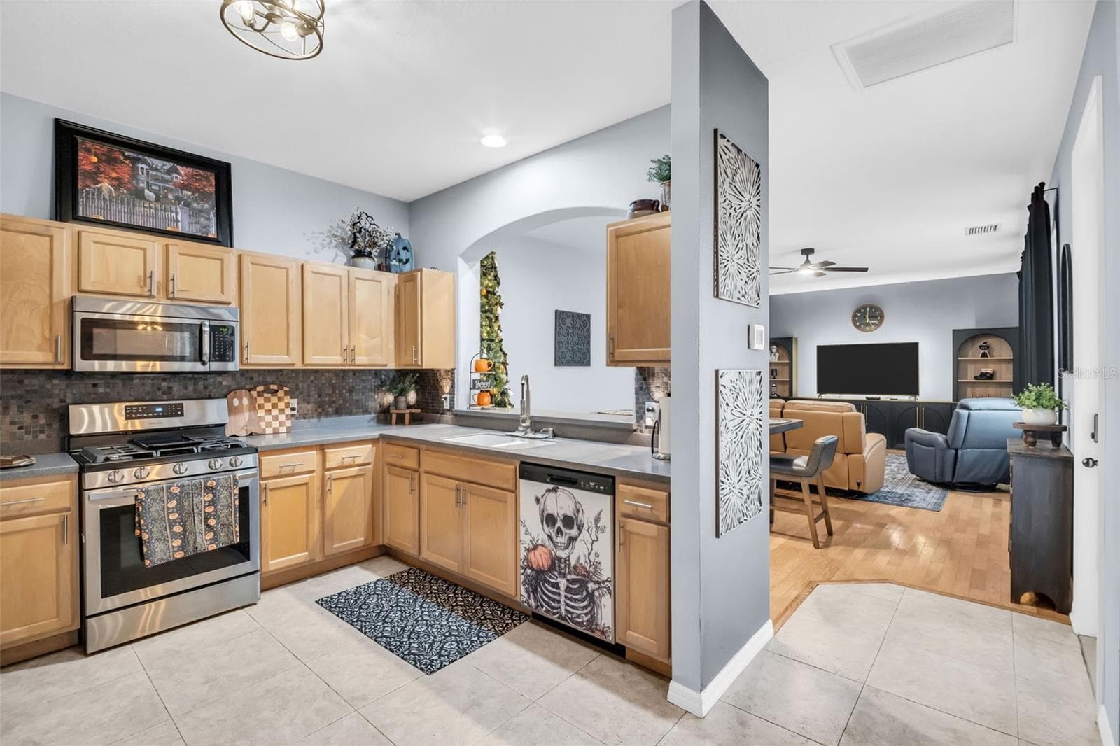 Single Family Residence at 10125 PALLADIO DR, NEW PORT RICHEY, photo 12 of 55