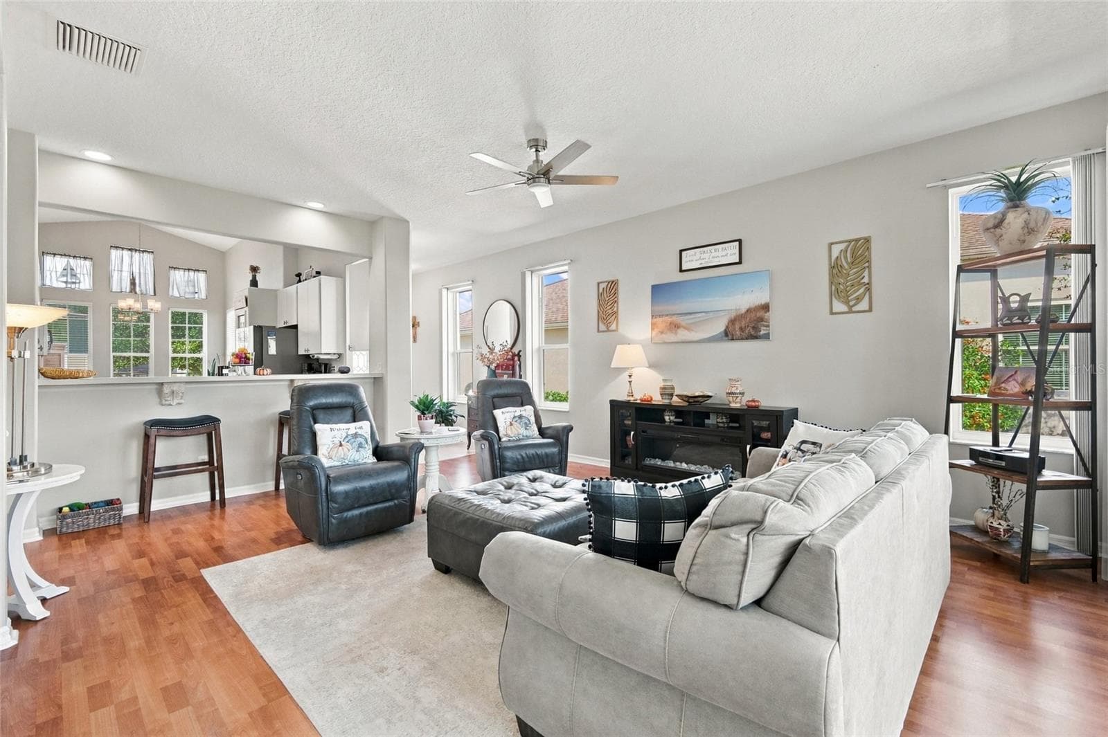 Single Family Residence at 5604 GULF STREAM ST, TAVARES, photo 5 of 38
