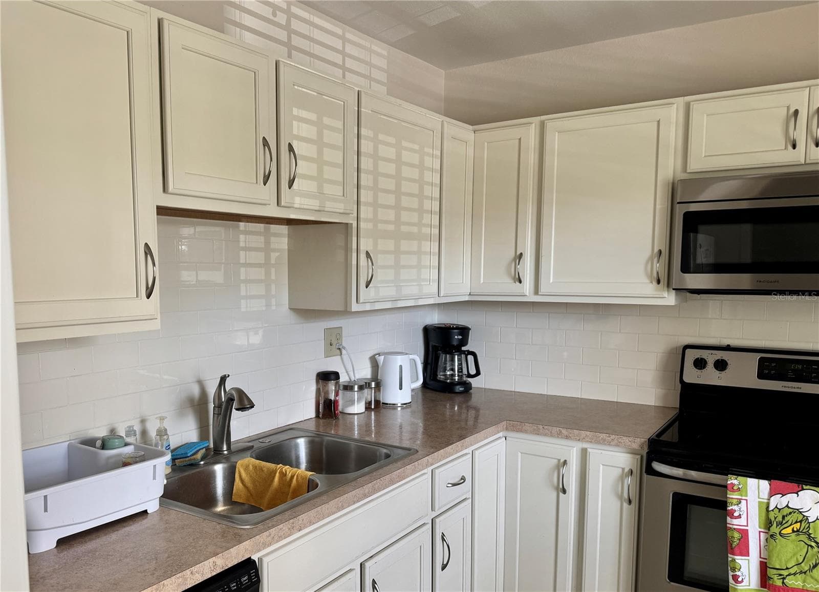 Condominium at 7880 PALM AIRE LN #203, SARASOTA, photo 5 of 14