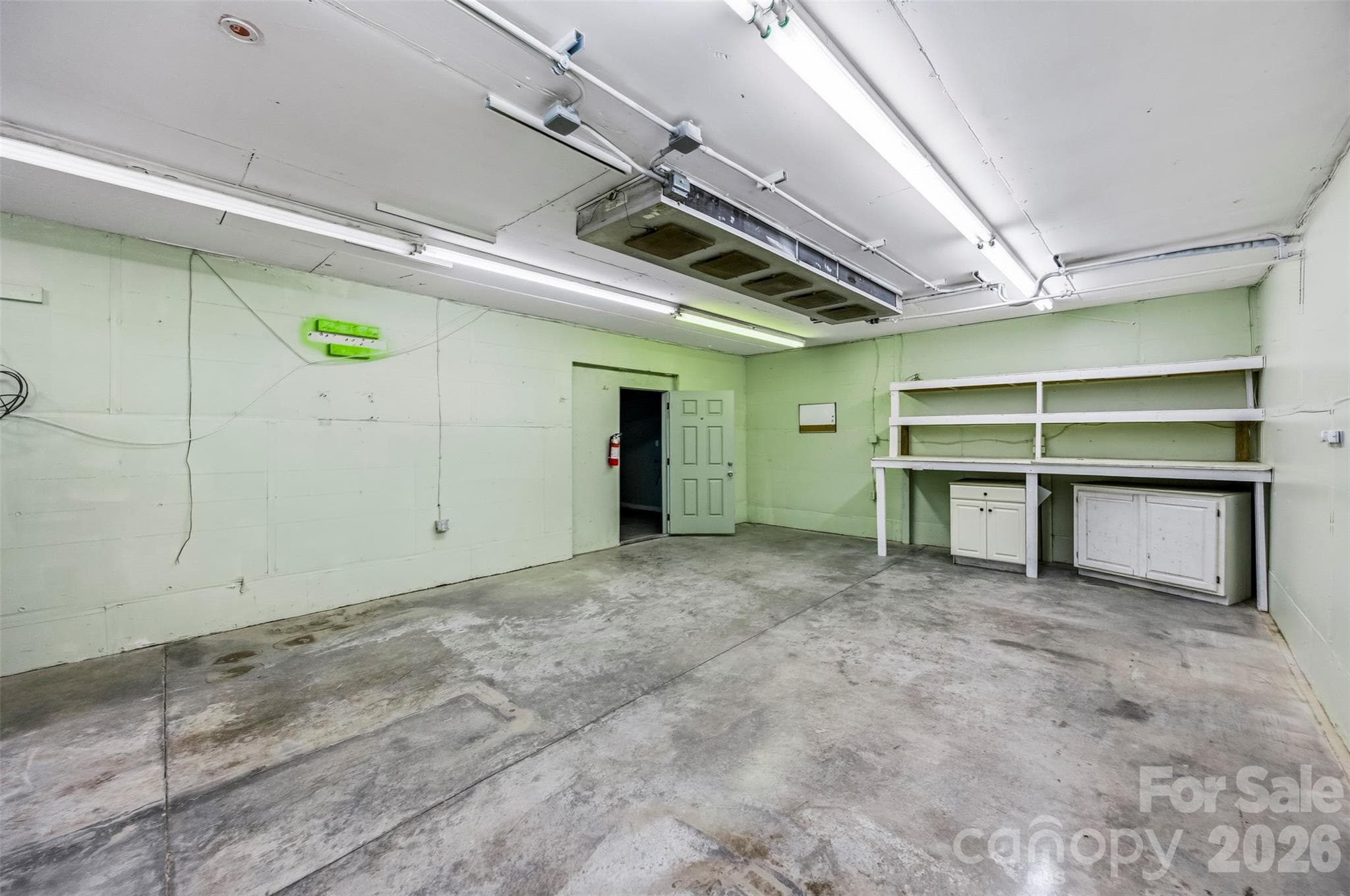 Oversized cold room - 10327 Hwy 49 Highway, Mount Pleasant