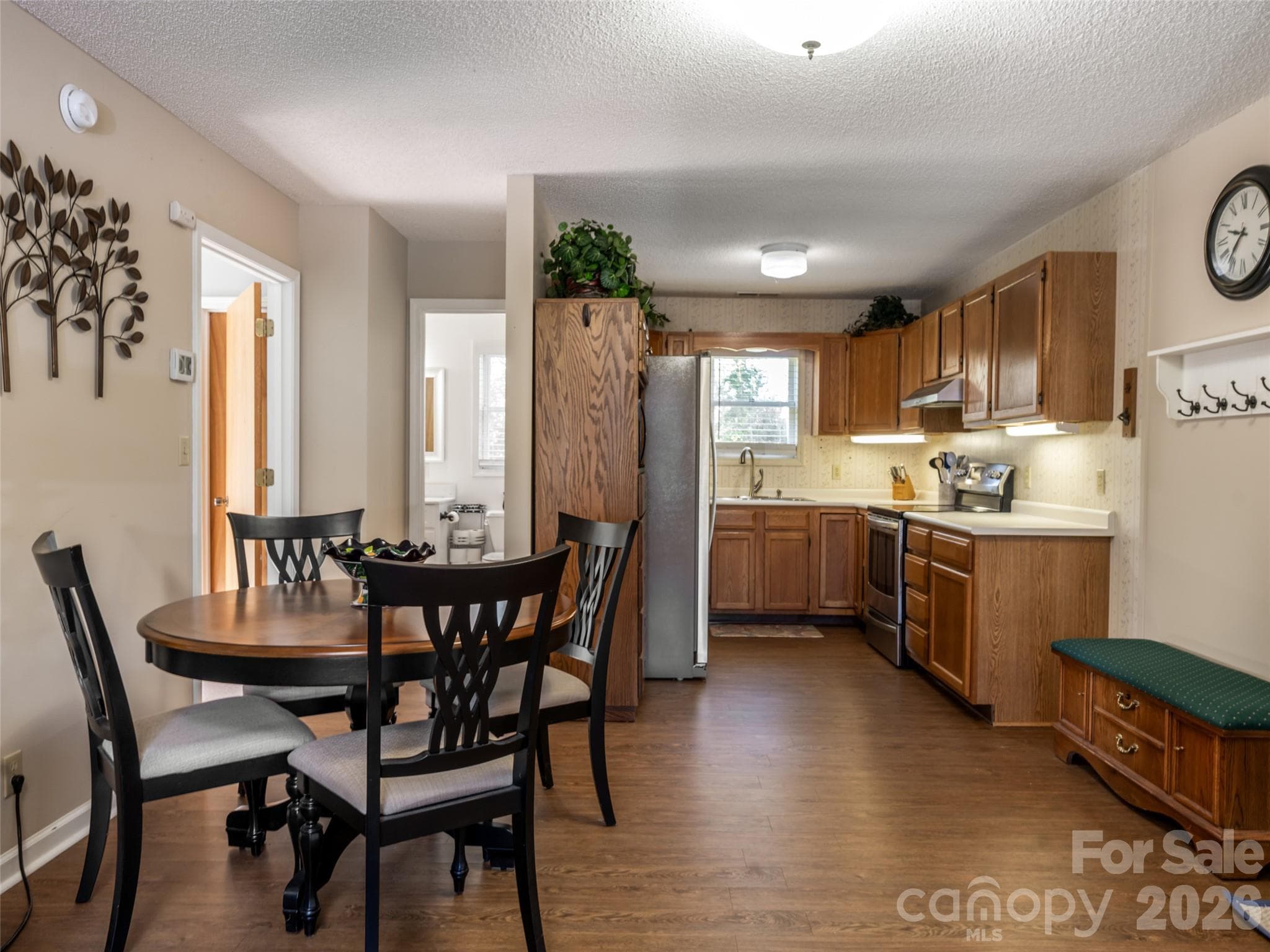 Cozy dining area - 47 Cane Creek Circle, Fairview