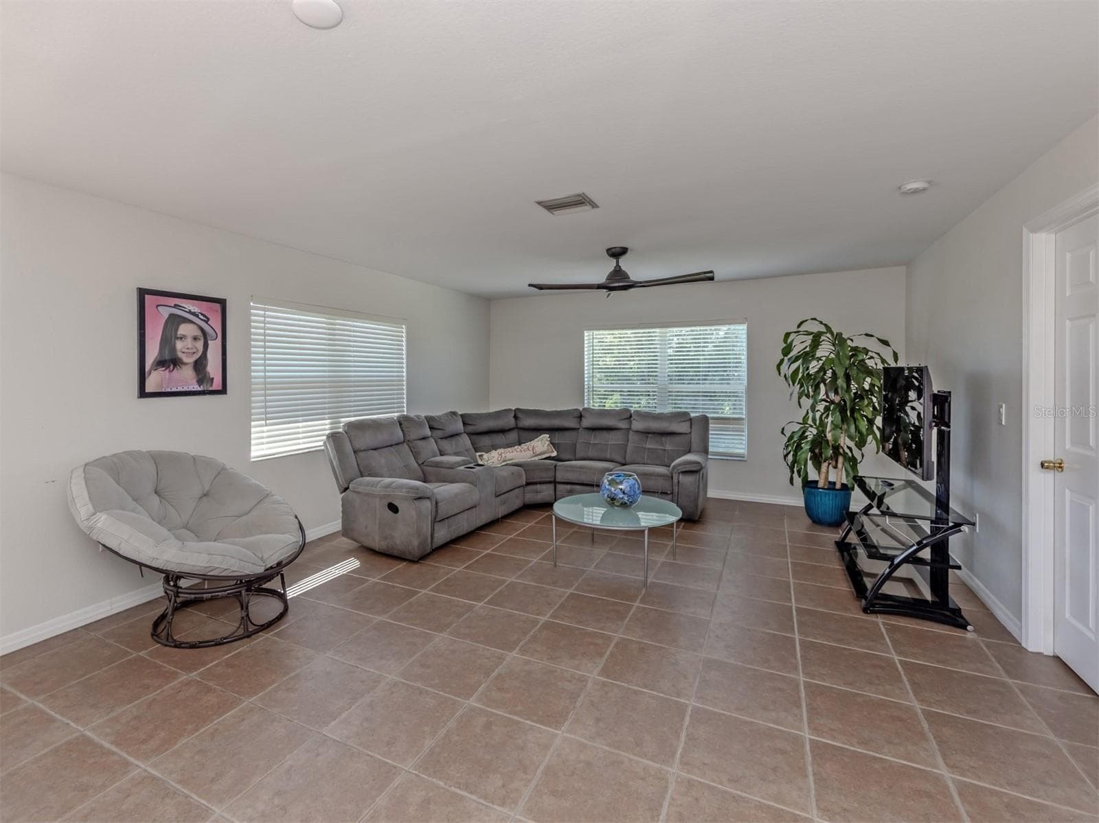 Unit B - Living Room - 9458 ANITA AVE #B, ENGLEWOOD