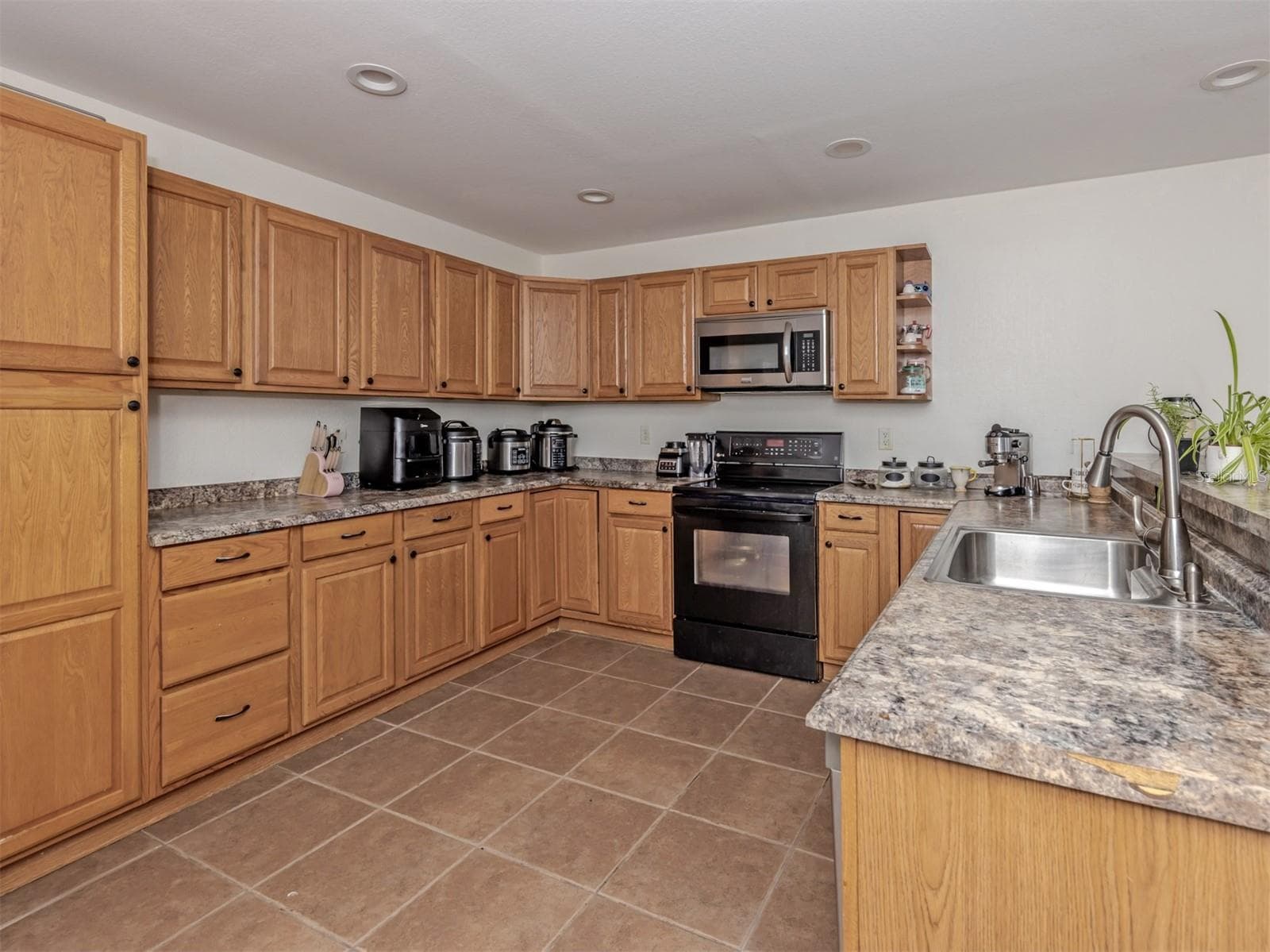 Unit B - Kitchen - 9458 ANITA AVE #B, ENGLEWOOD
