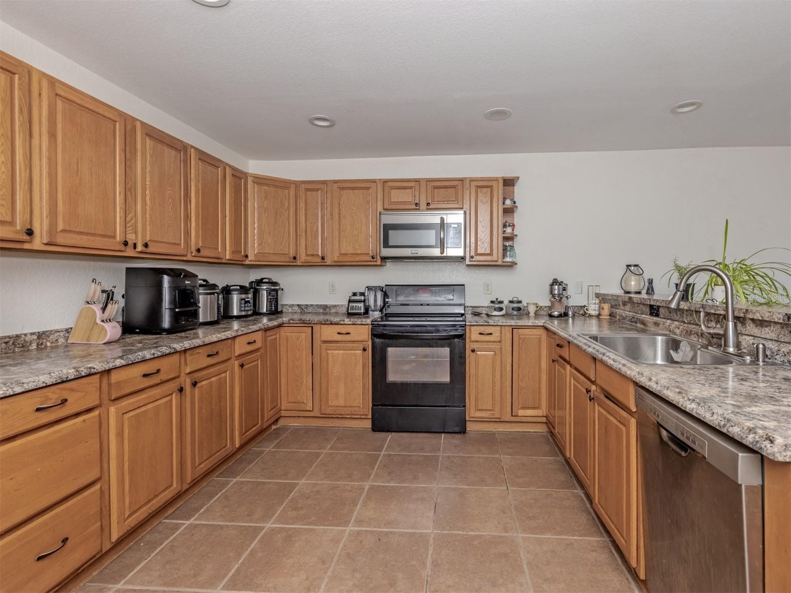 Unit B - Kitchen - 9458 ANITA AVE #B, ENGLEWOOD