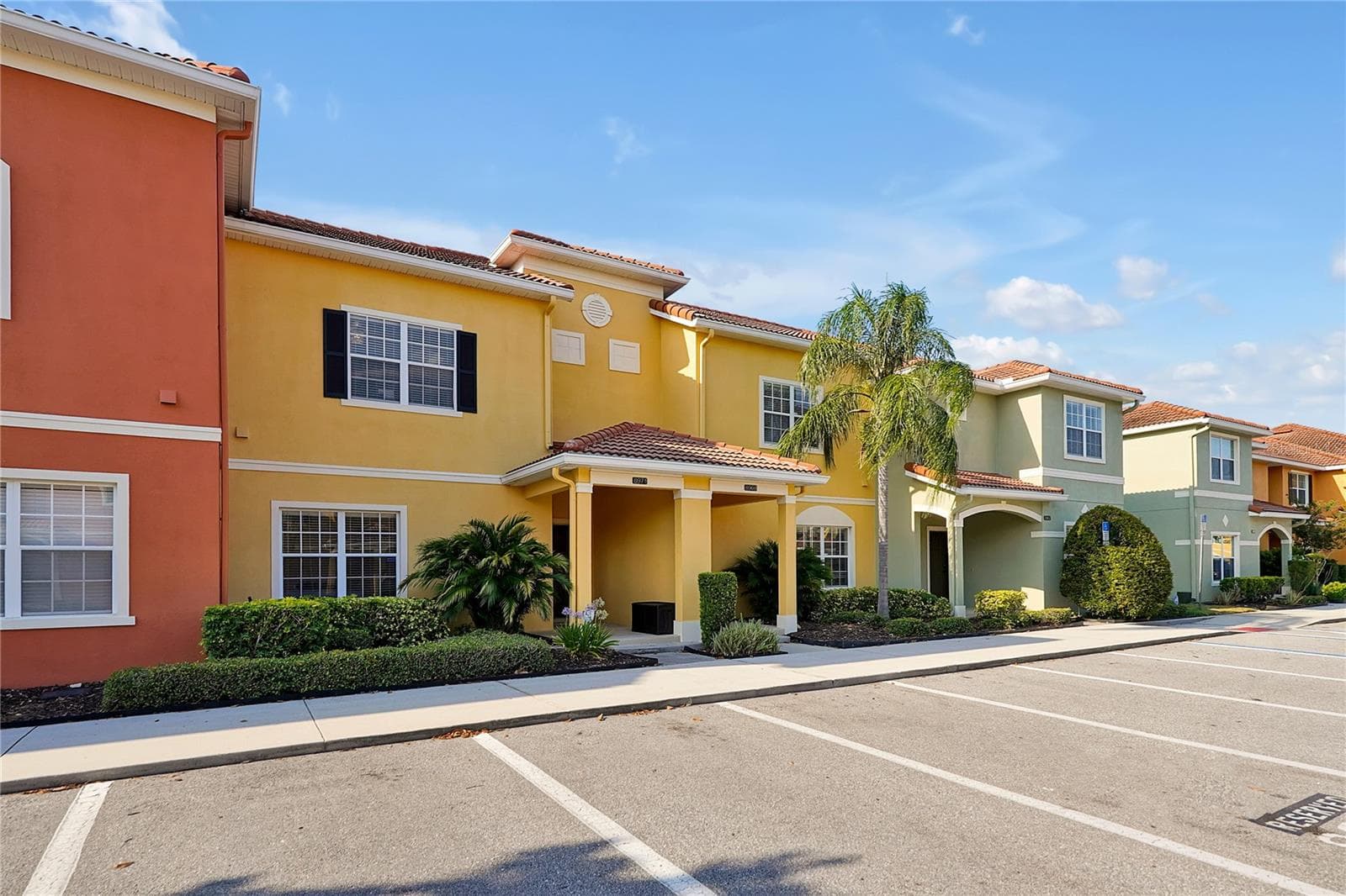 Townhouse at 8971 COCO PALM RD, KISSIMMEE, photo 3 of 99
