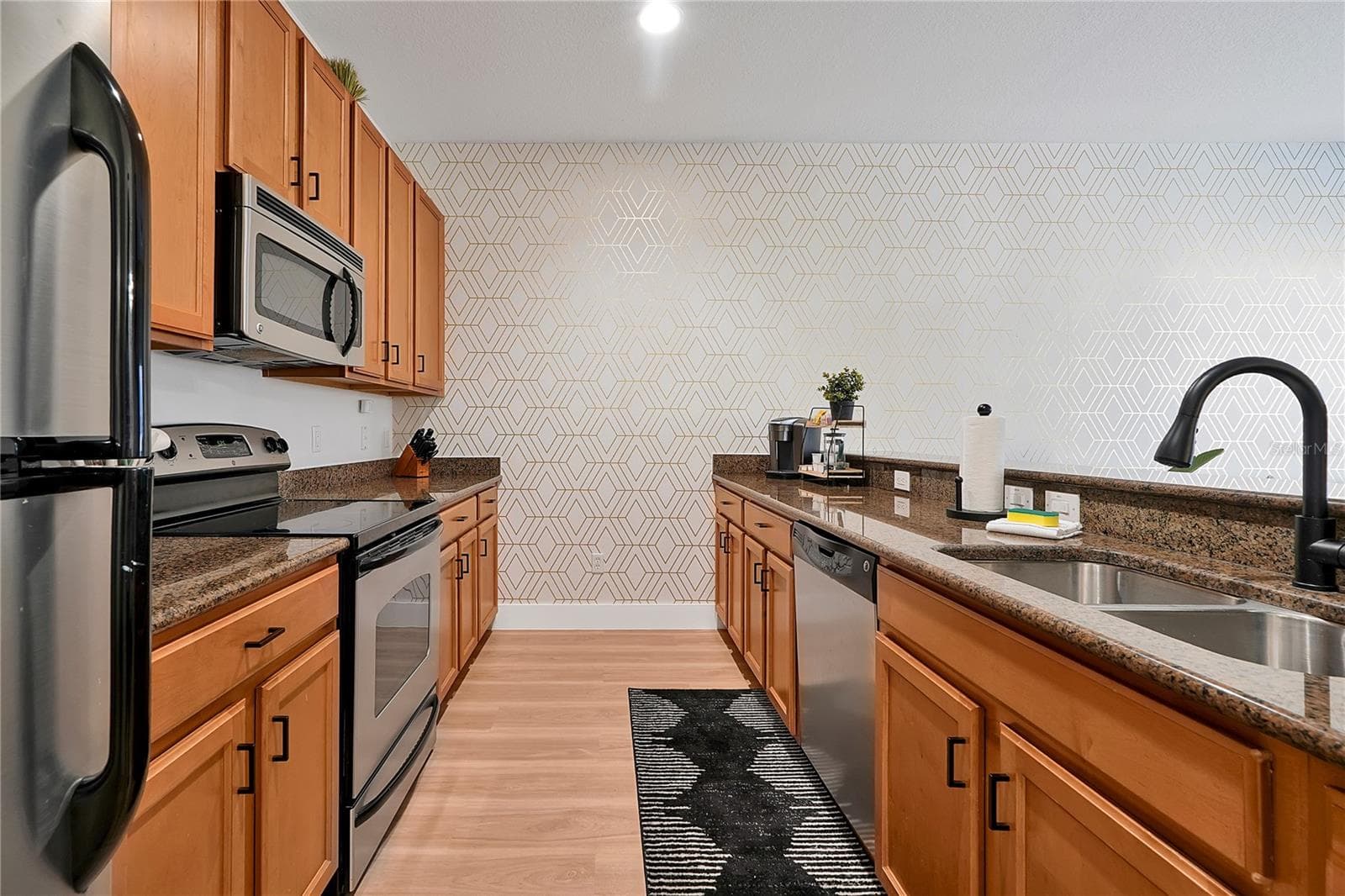 Townhouse at 8971 COCO PALM RD, KISSIMMEE, photo 12 of 99
