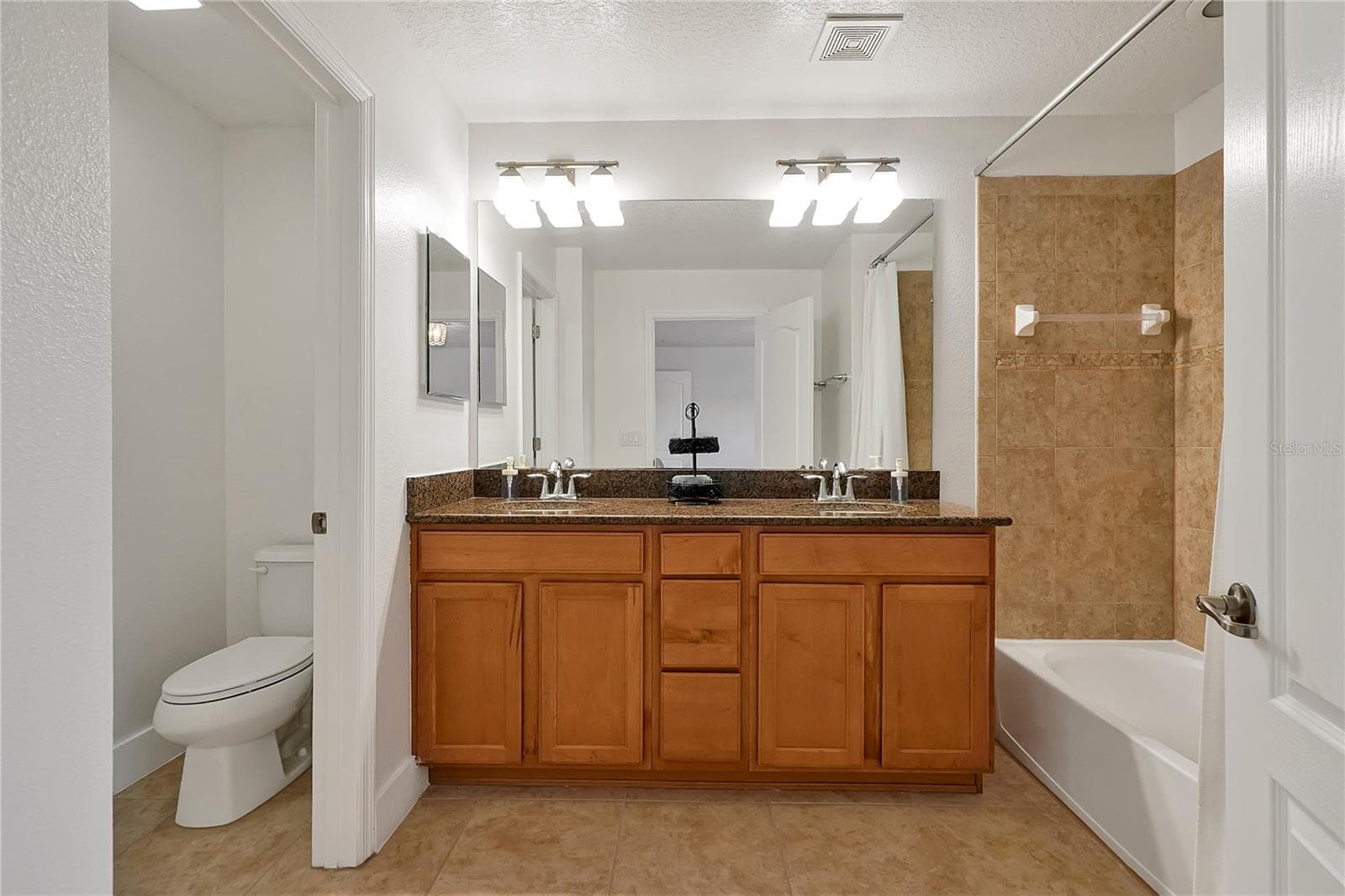 Townhouse at 8971 COCO PALM RD, KISSIMMEE, photo 45 of 99