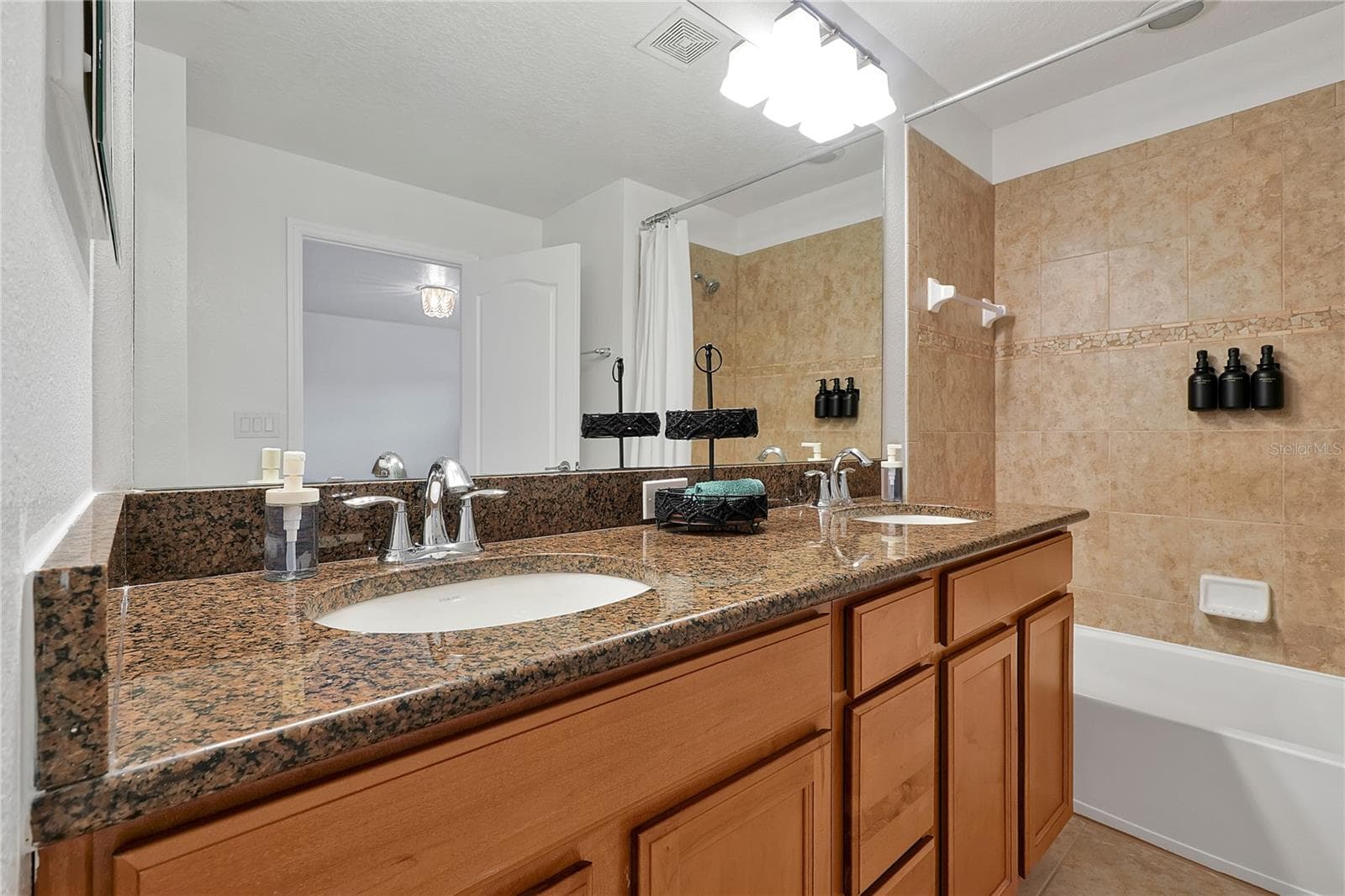 Townhouse at 8971 COCO PALM RD, KISSIMMEE, photo 47 of 99
